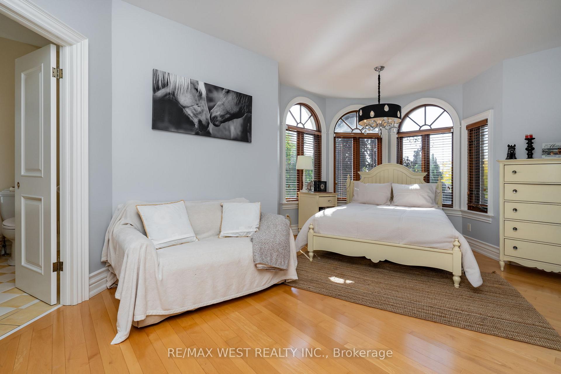Photo 24 of 309 Treelawn Boulevard, Vaughan, Kleinburg — HOMEH