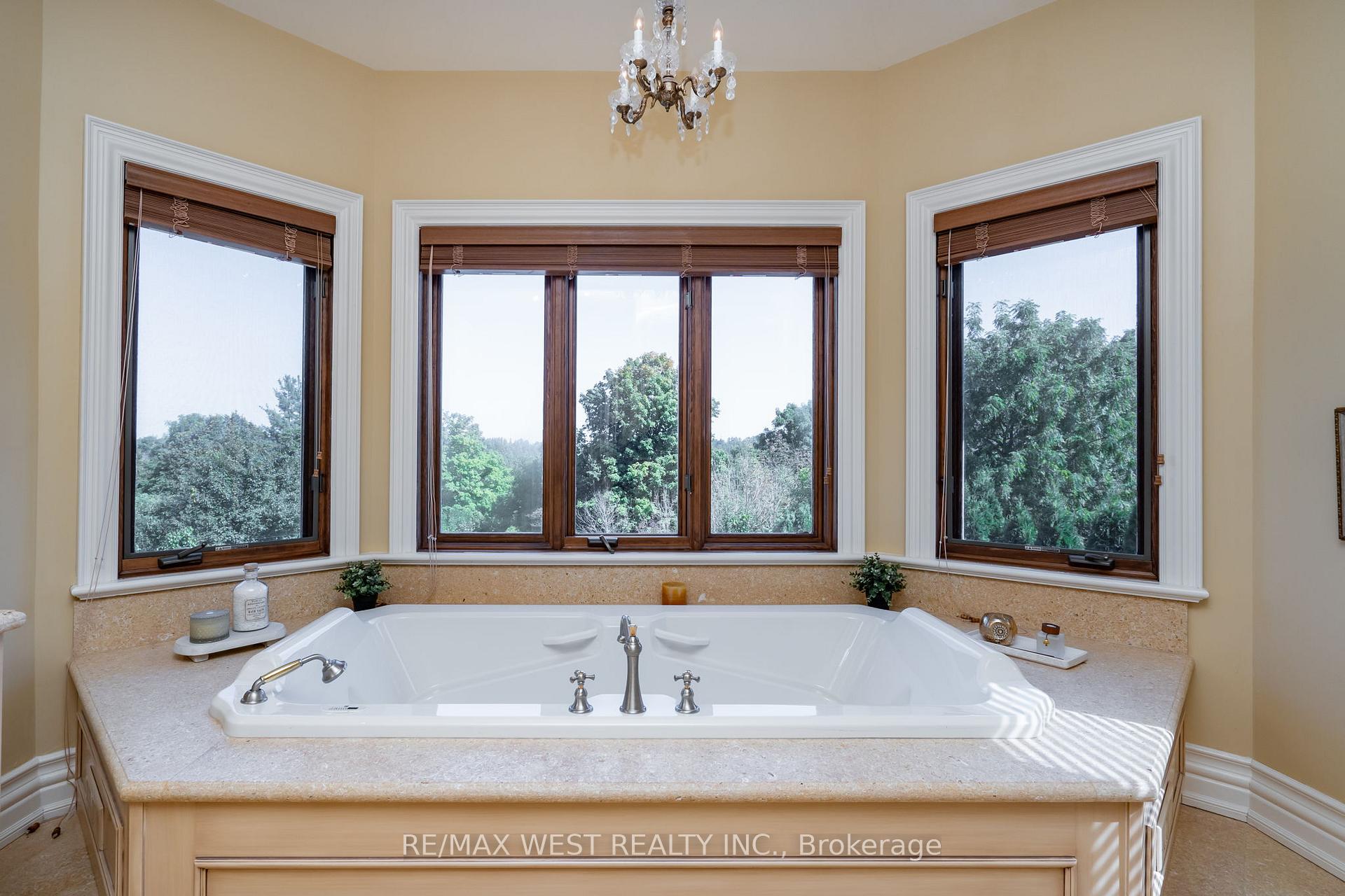 Photo 27 of 309 Treelawn Boulevard, Vaughan, Kleinburg — HOMEH