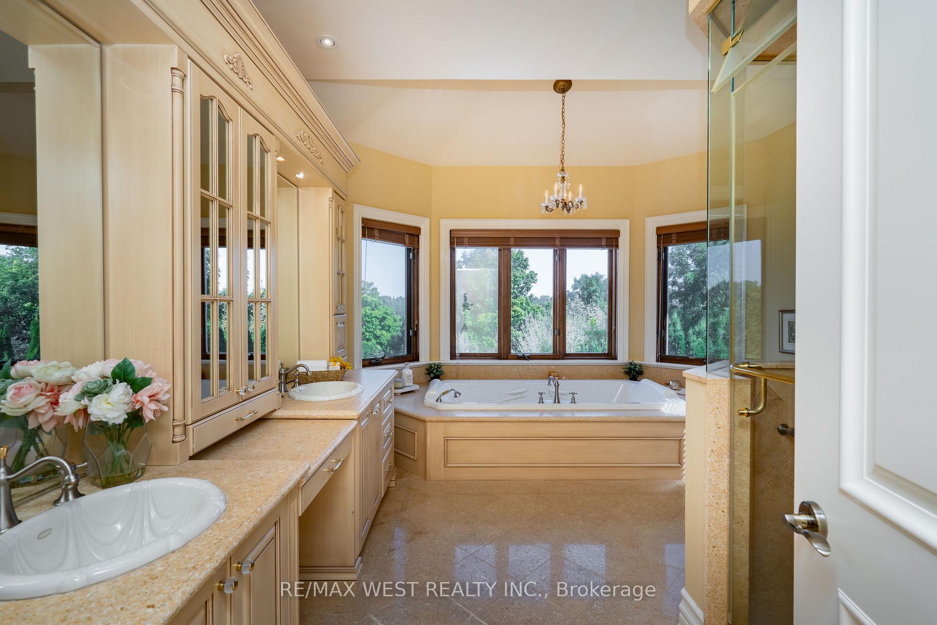 Photo 29 of 309 Treelawn Boulevard, Vaughan, Kleinburg — HOMEH
