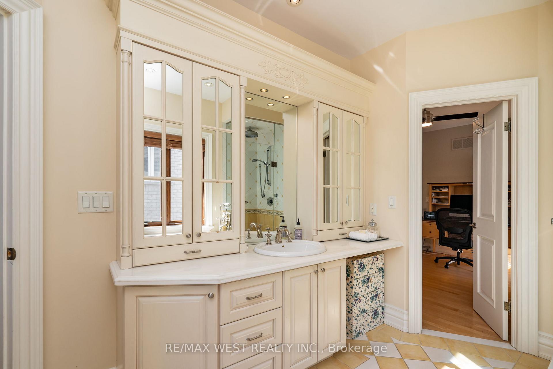 Photo 32 of 309 Treelawn Boulevard, Vaughan, Kleinburg — HOMEH