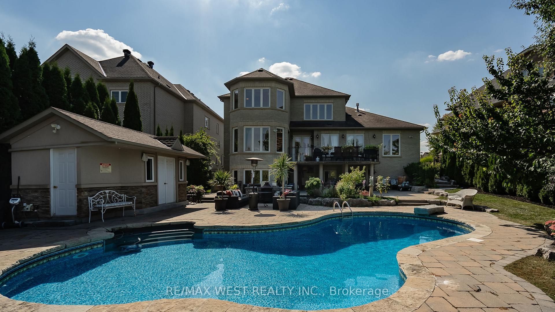 Photo 35 of 309 Treelawn Boulevard, Vaughan, Kleinburg — HOMEH