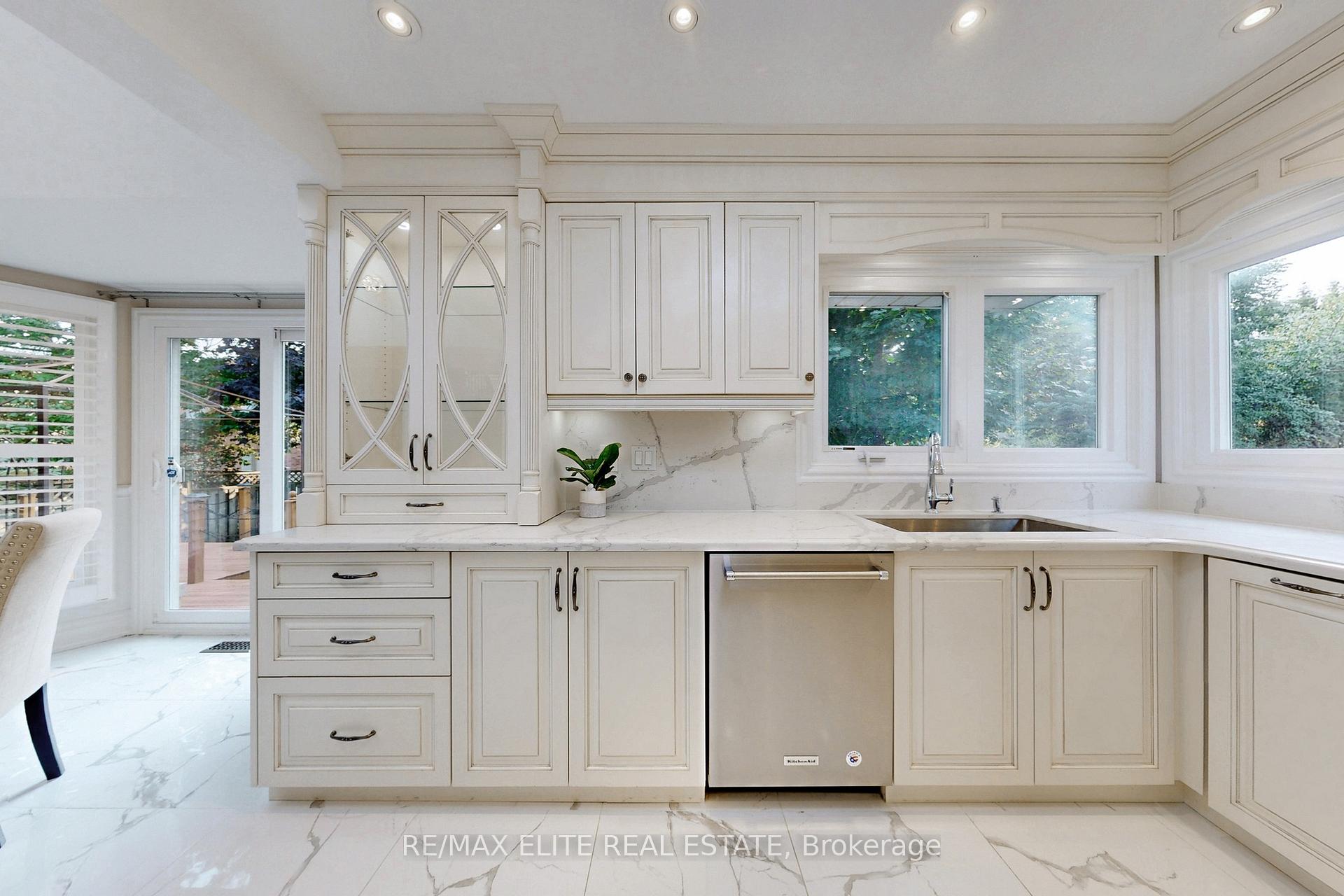 Photo 9 of 30 John Button Boulevard, Markham, Buttonville — HOMEH