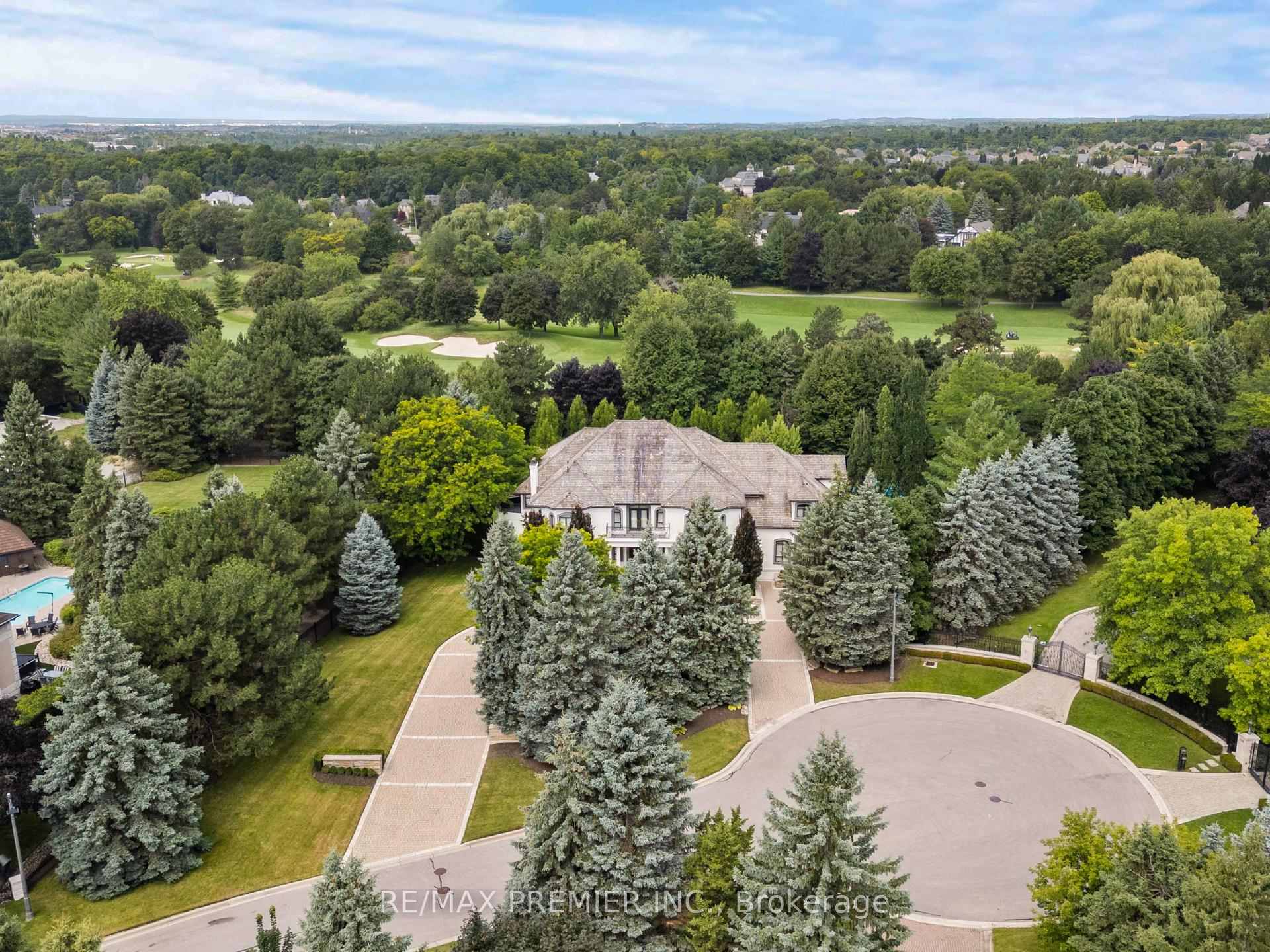 Photo 1 of 320 Balding Boulevard, Vaughan, East Woodbridge — HOMEH