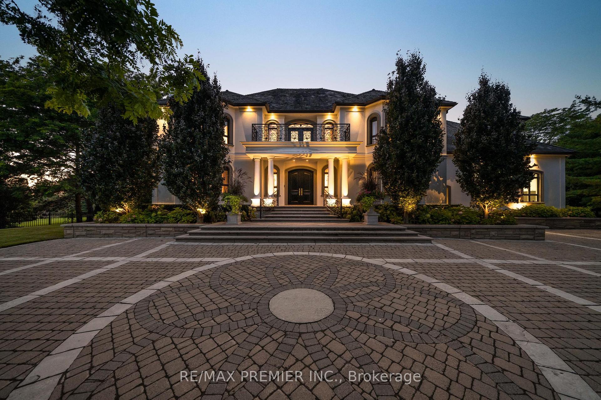 Photo 2 of 320 Balding Boulevard, Vaughan, East Woodbridge — HOMEH