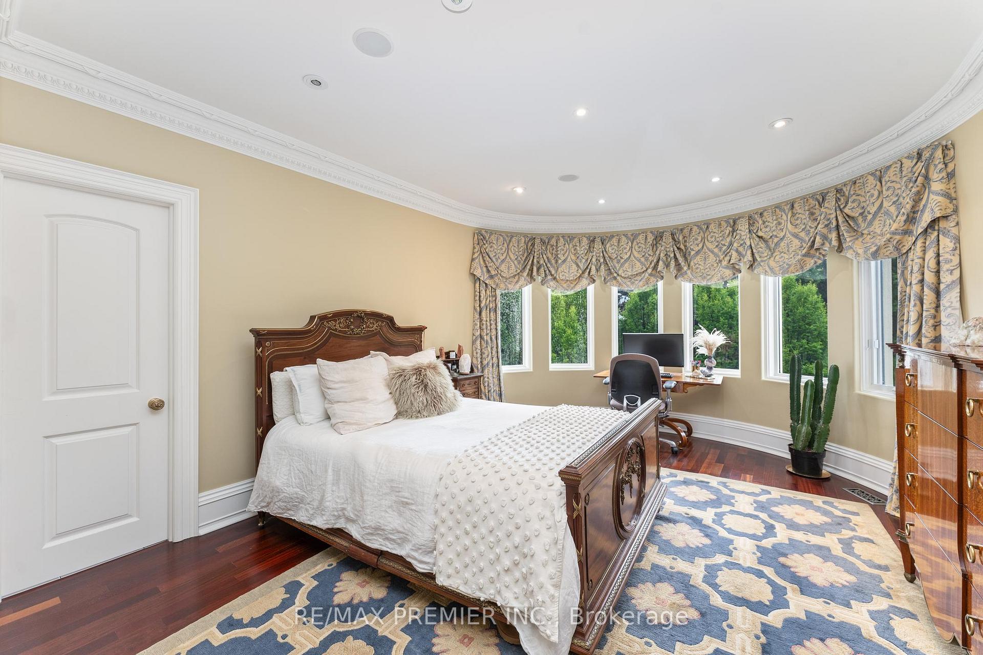 Photo 17 of 320 Balding Boulevard, Vaughan, East Woodbridge — HOMEH