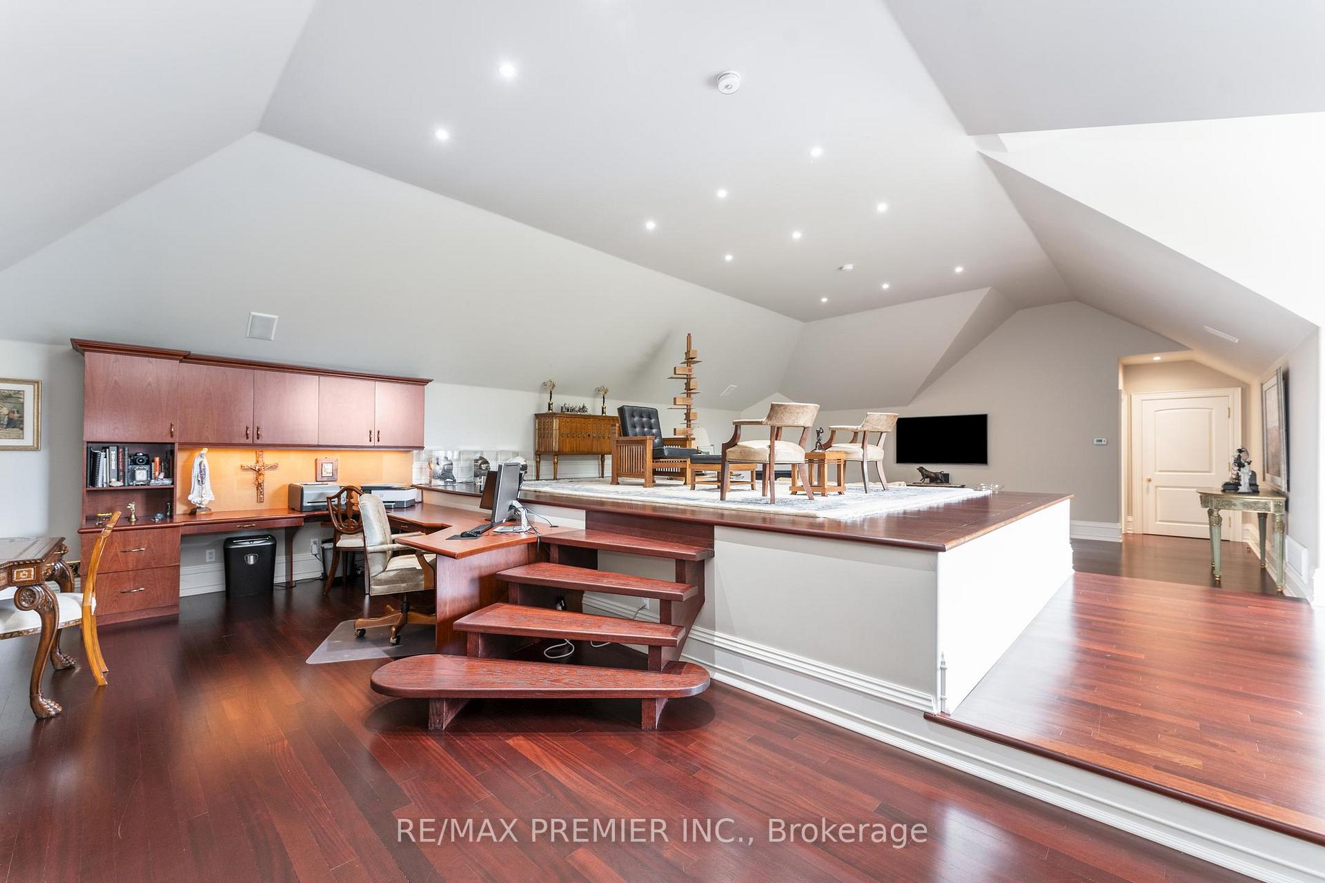 Photo 26 of 320 Balding Boulevard, Vaughan, East Woodbridge — HOMEH