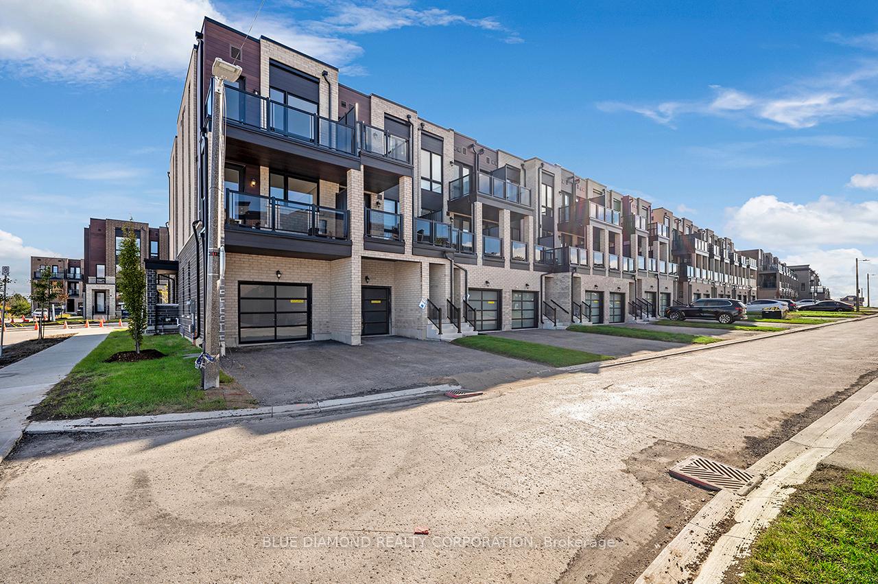 Photo 3 of 120 Stauffer Crescent, Markham, Cornell — HOMEH