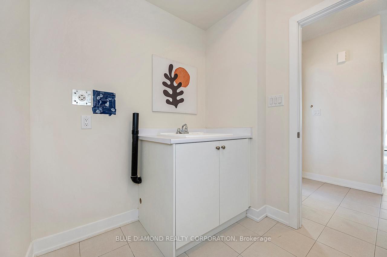 Photo 9 of 120 Stauffer Crescent, Markham, Cornell — HOMEH