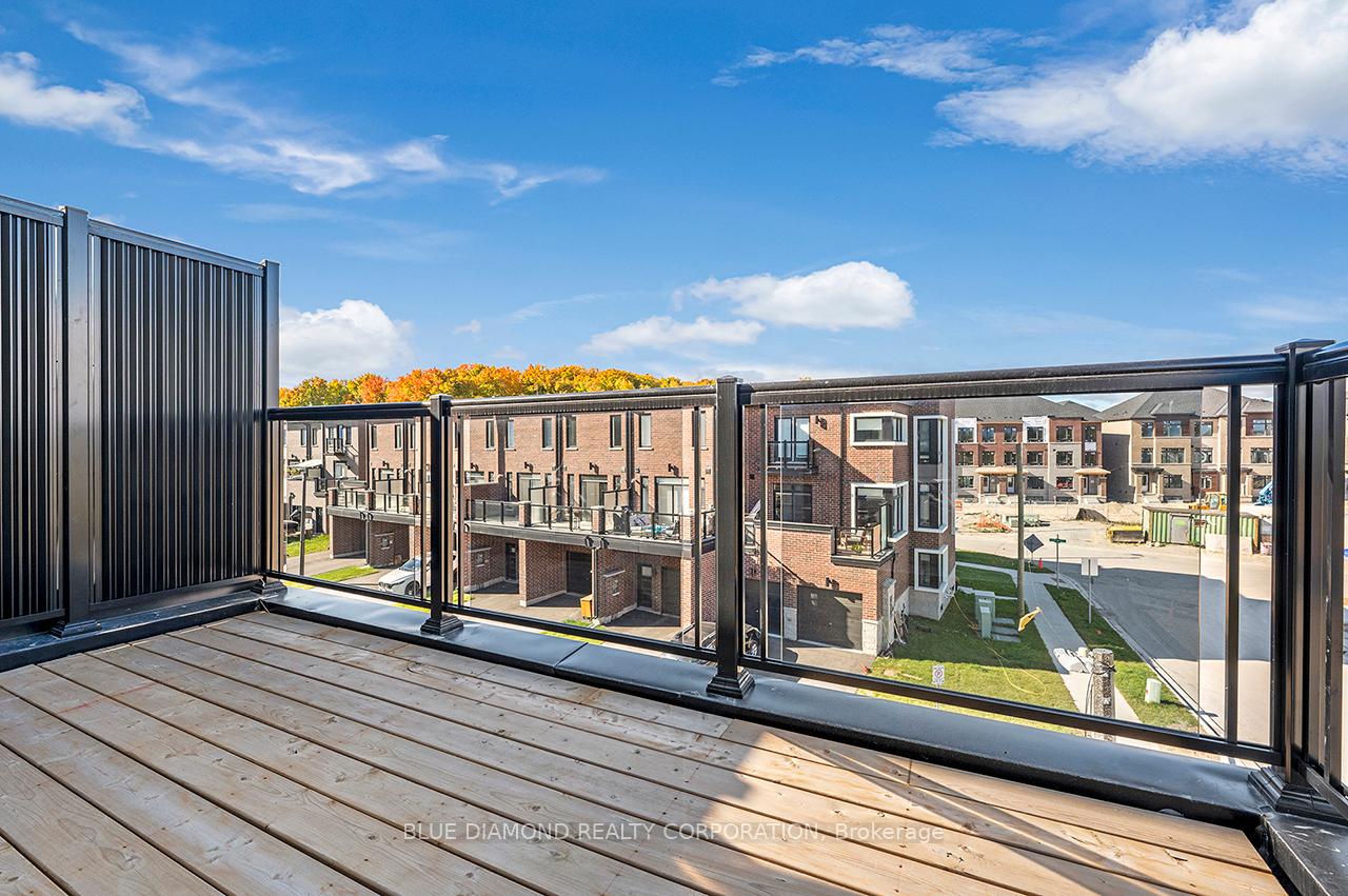 Photo 37 of 120 Stauffer Crescent, Markham, Cornell — HOMEH