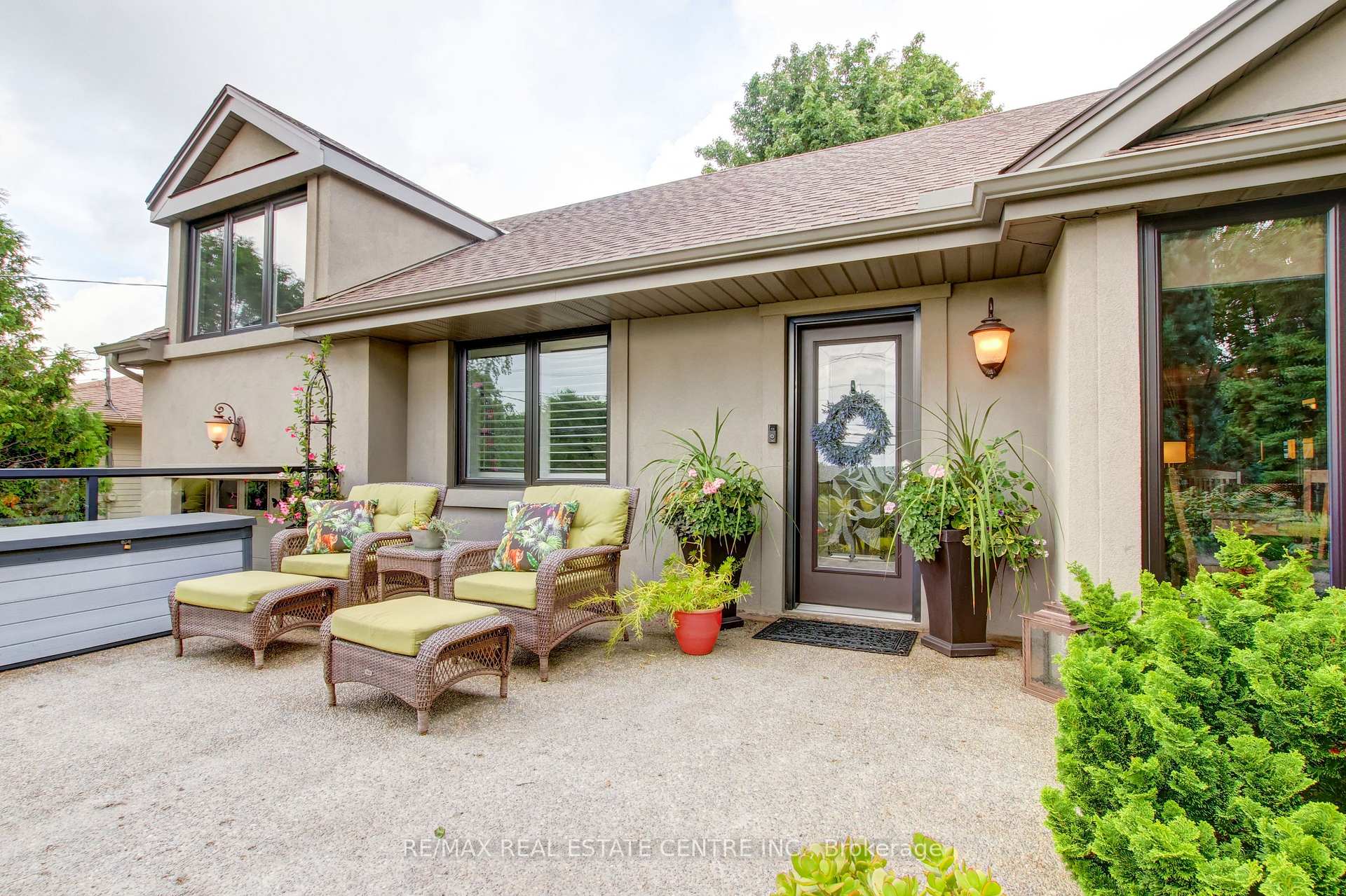 Photo 4 of 8494 20 Road E, Hamilton, Rural Glanbrook — HOMEH