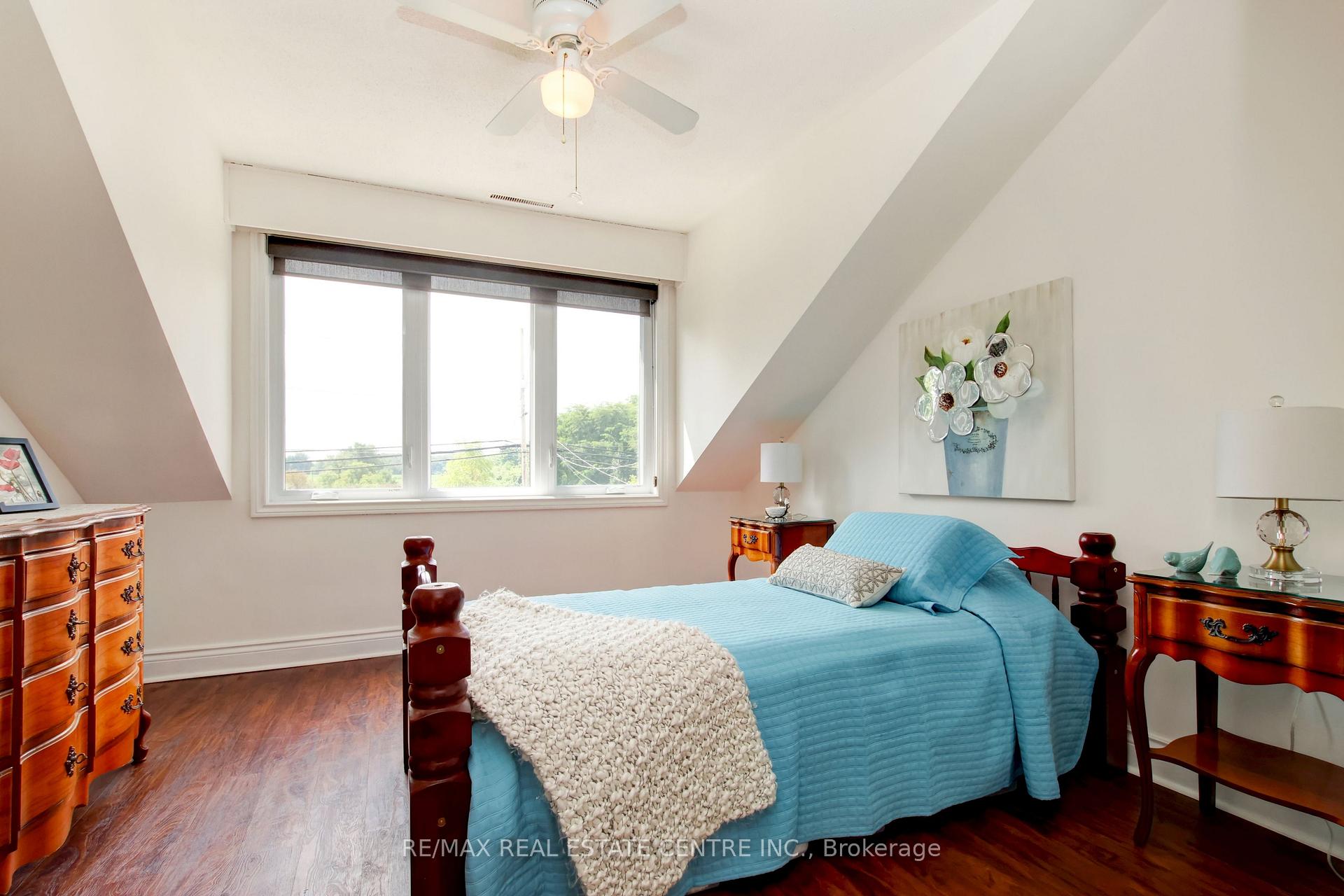 Photo 18 of 8494 20 Road E, Hamilton, Rural Glanbrook — HOMEH