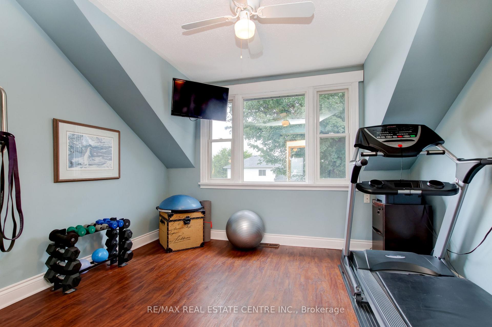 Photo 21 of 8494 20 Road E, Hamilton, Rural Glanbrook — HOMEH