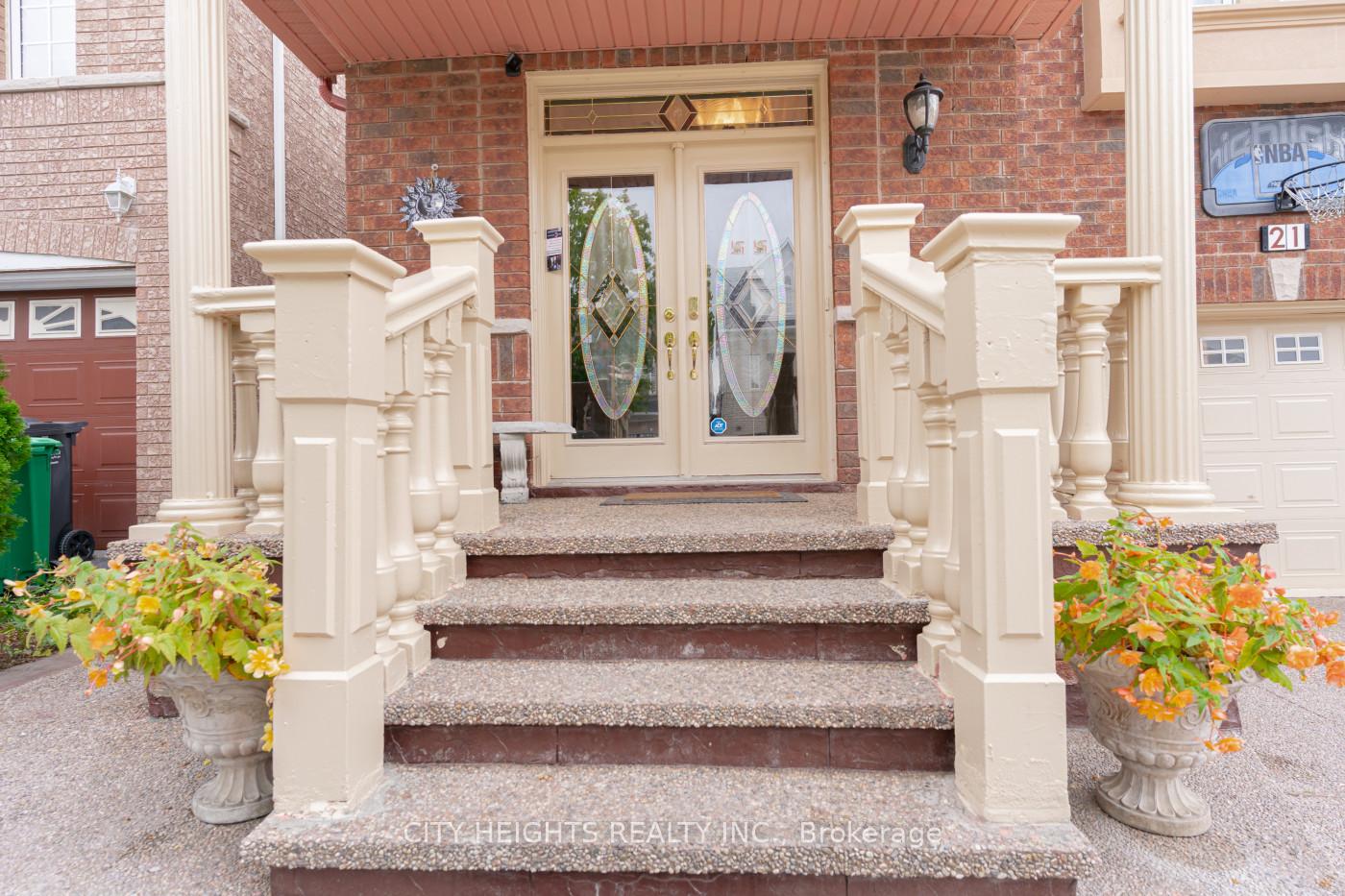Photo 4 of 21 Pathmaster Road, Brampton, Bram East — HOMEH