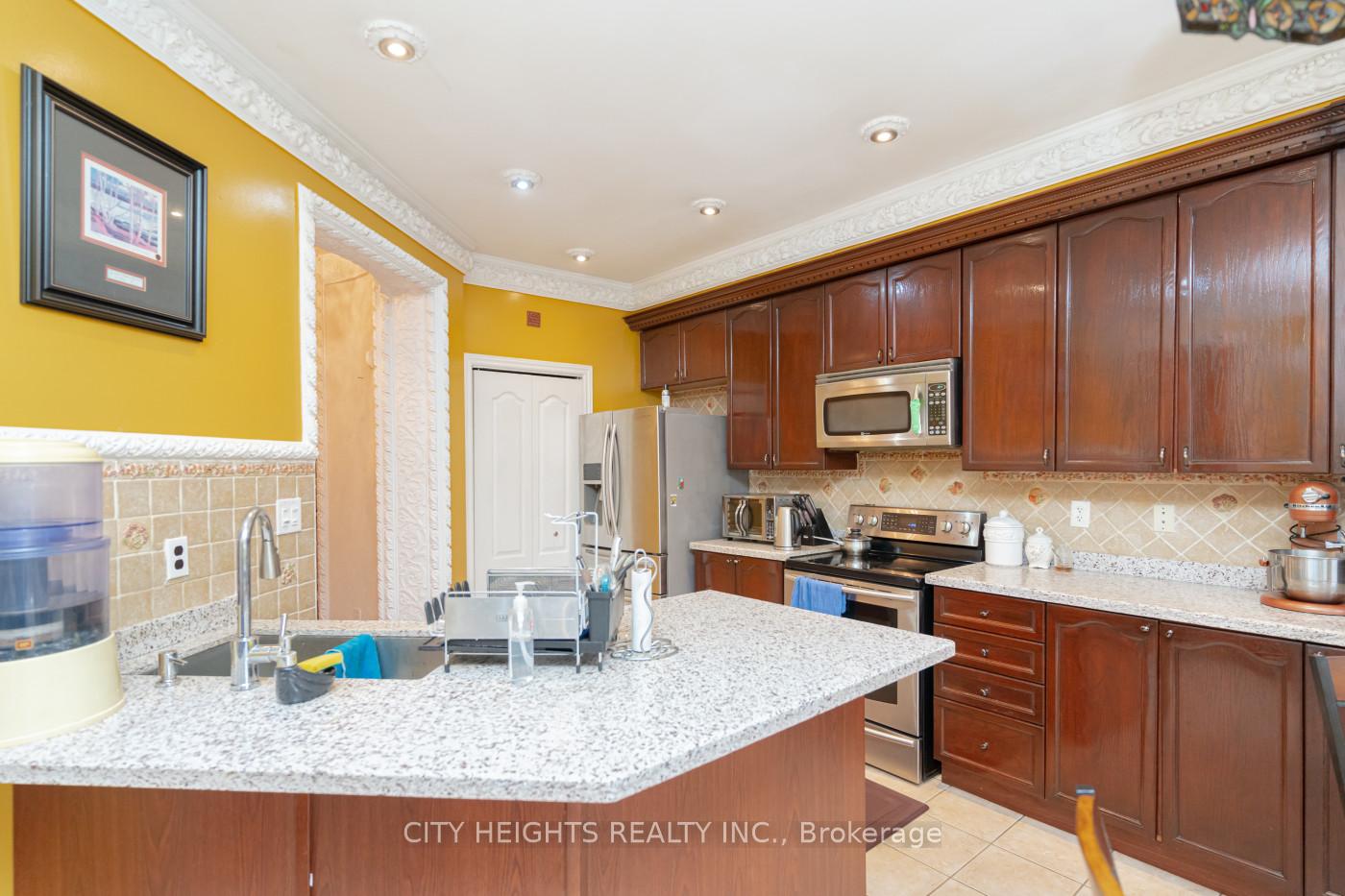 Photo 12 of 21 Pathmaster Road, Brampton, Bram East — HOMEH