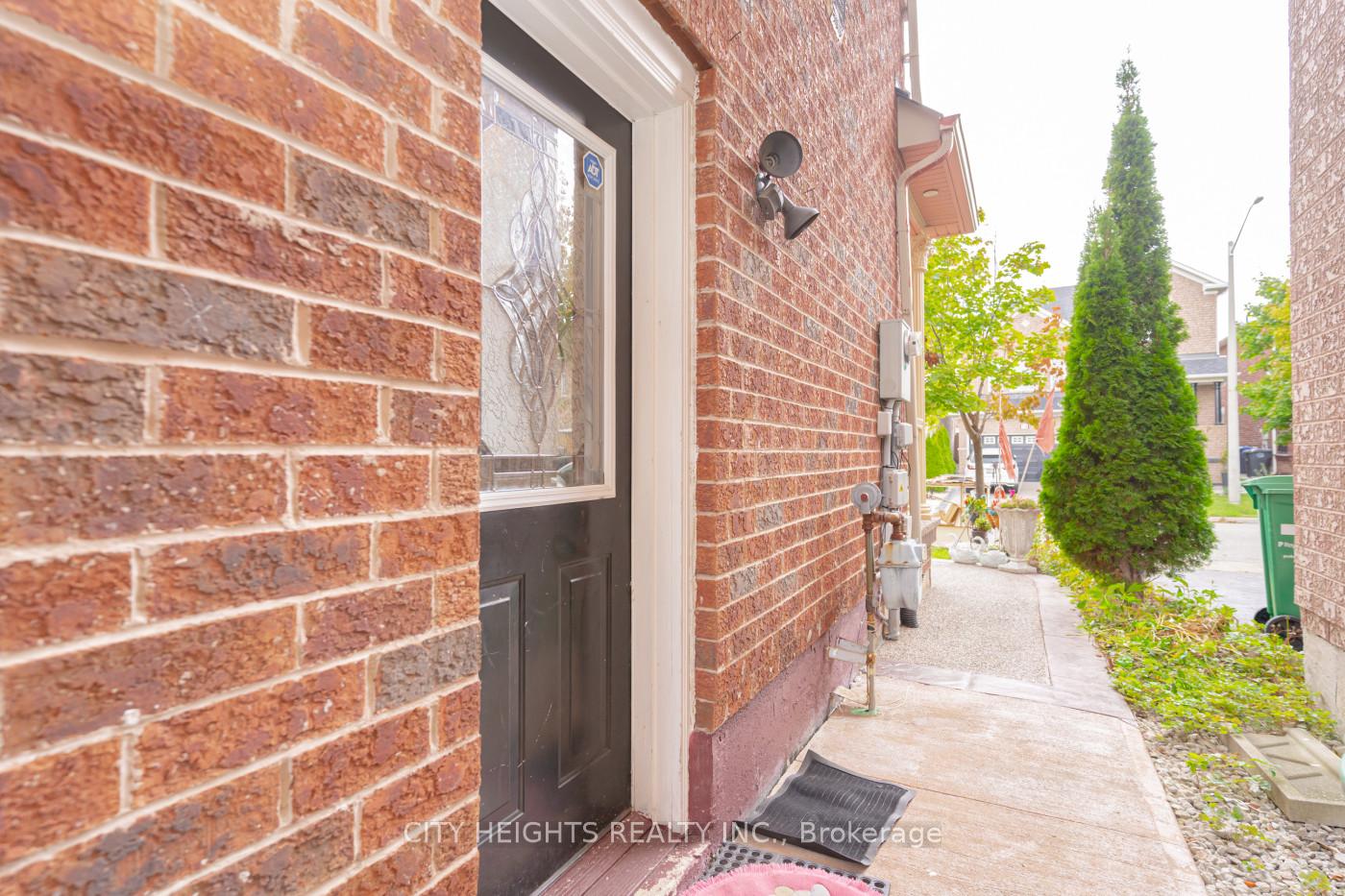 Photo 26 of 21 Pathmaster Road, Brampton, Bram East — HOMEH