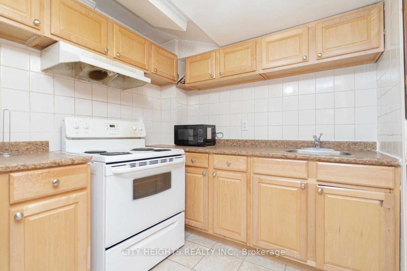 Photo 32 of 21 Pathmaster Road, Brampton, Bram East — HOMEH
