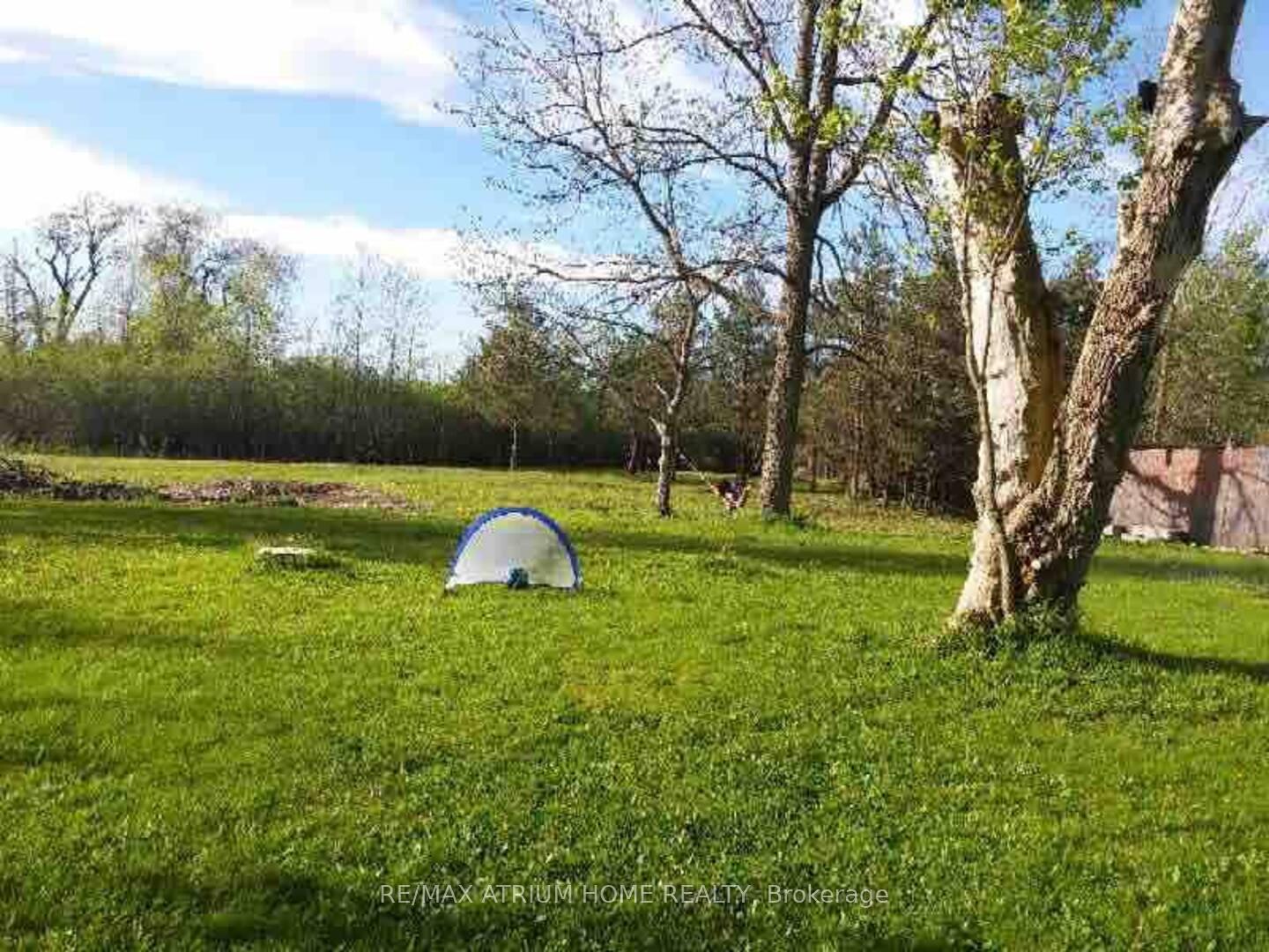 Photo 3 of 1680 Victoria Street W, Whitby, Rural Whitby — HOMEH