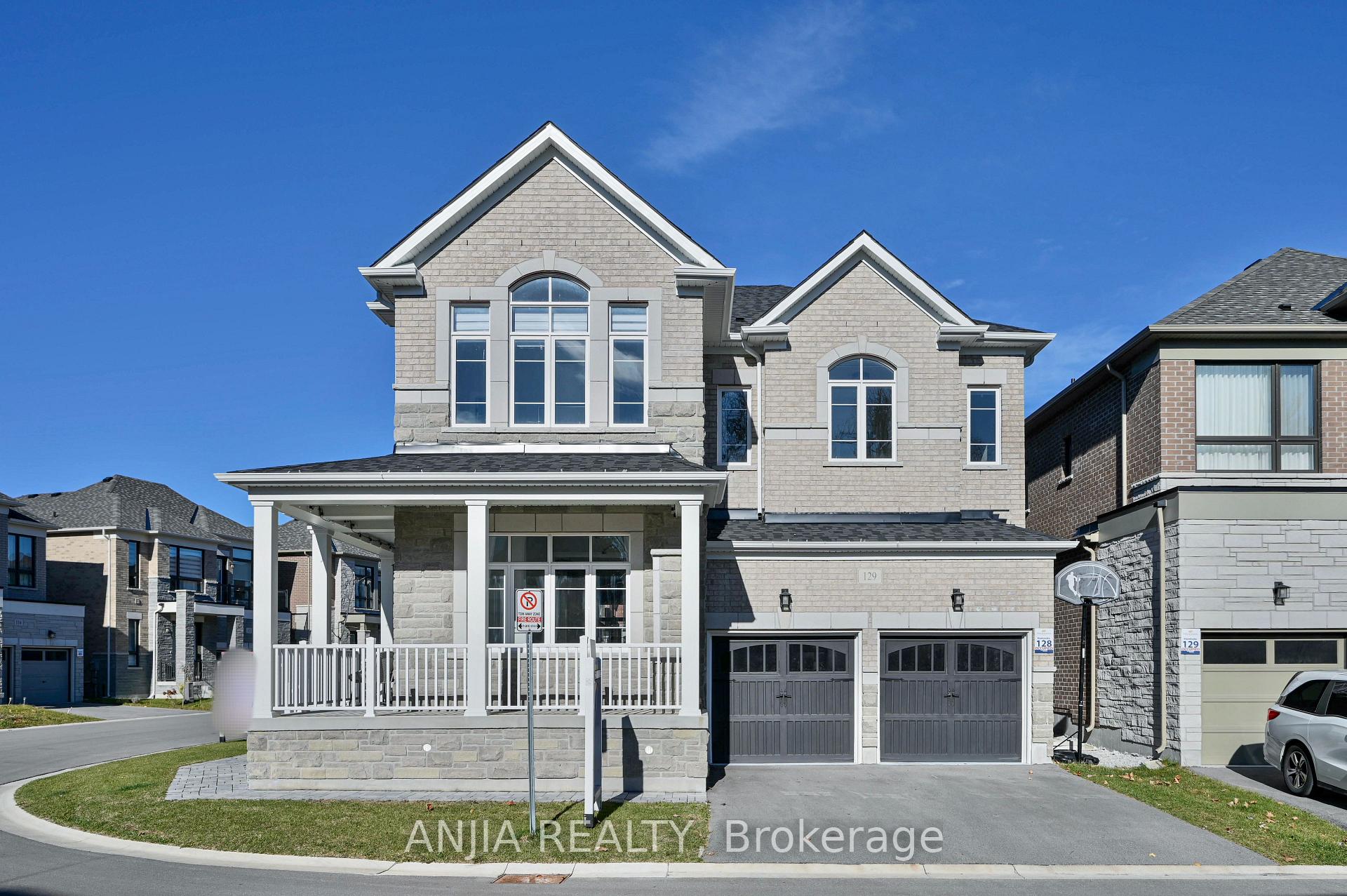 Photo 1 of 129 Pine Hill Crescent, Aurora, Aurora Estates — HOMEH