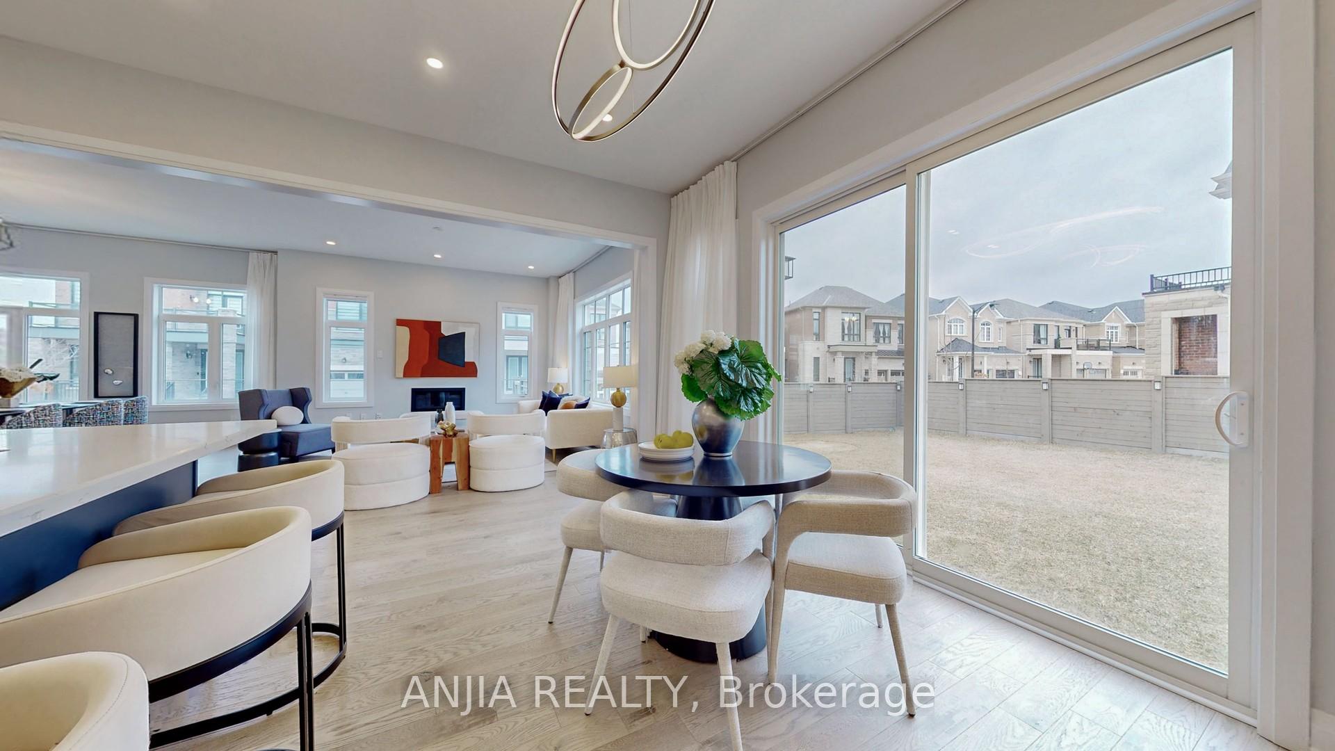 Photo 28 of 129 Pine Hill Crescent, Aurora, Aurora Estates — HOMEH