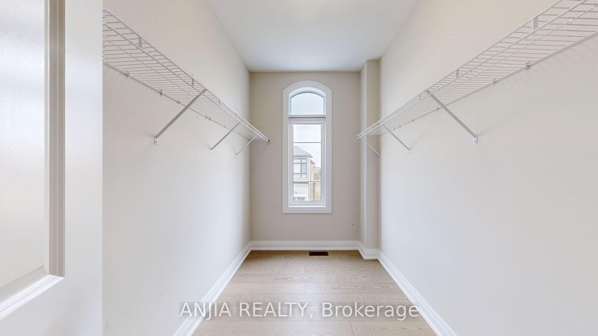 Photo 18 of 129 Pine Hill Crescent, Aurora, Aurora Estates — HOMEH