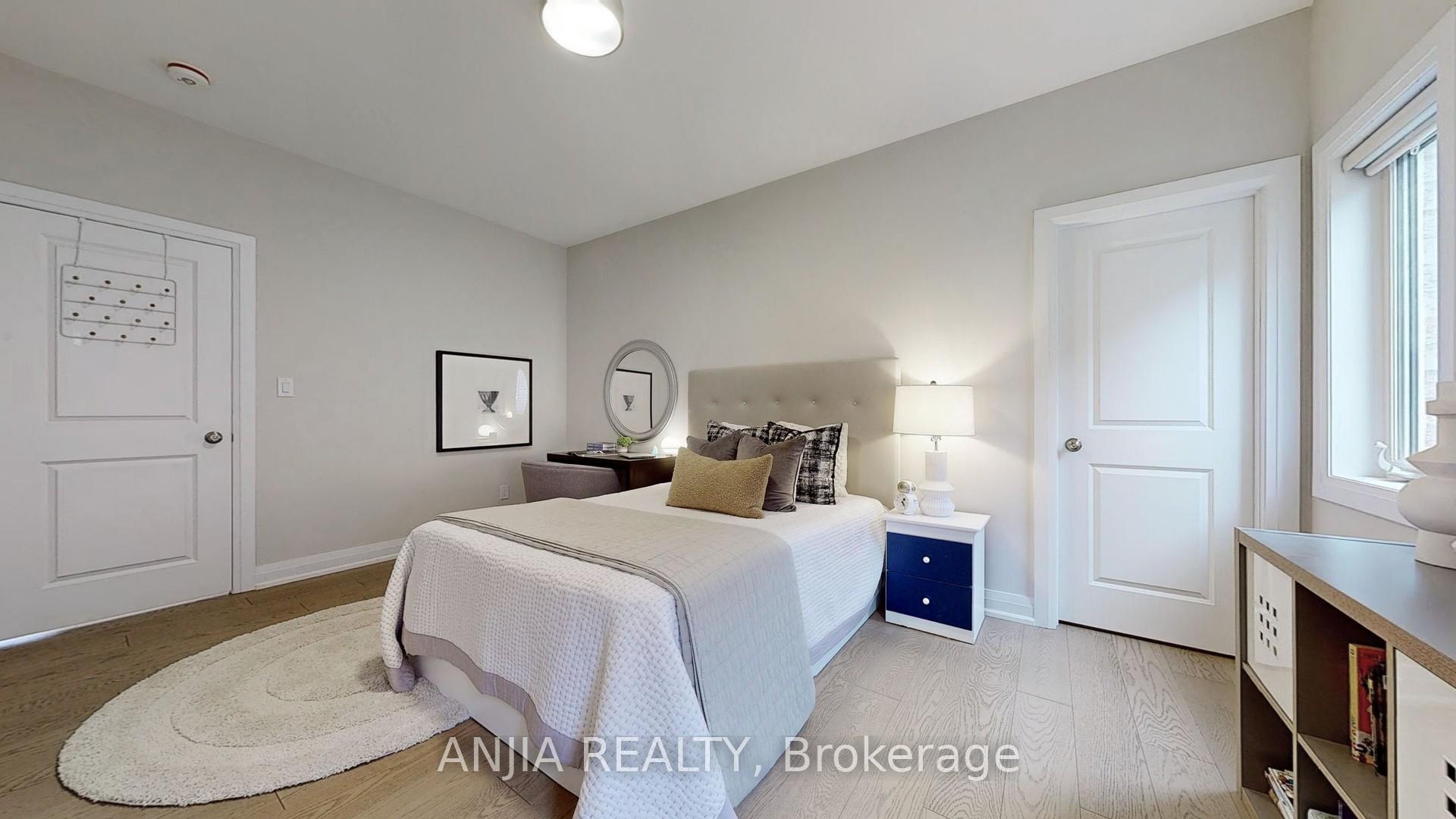 Photo 26 of 129 Pine Hill Crescent, Aurora, Aurora Estates — HOMEH