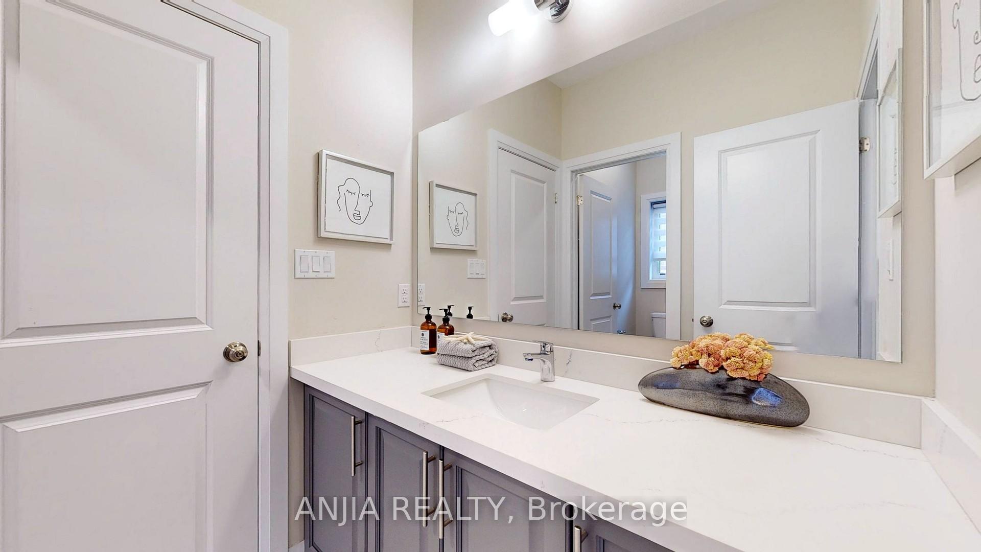 Photo 30 of 129 Pine Hill Crescent, Aurora, Aurora Estates — HOMEH