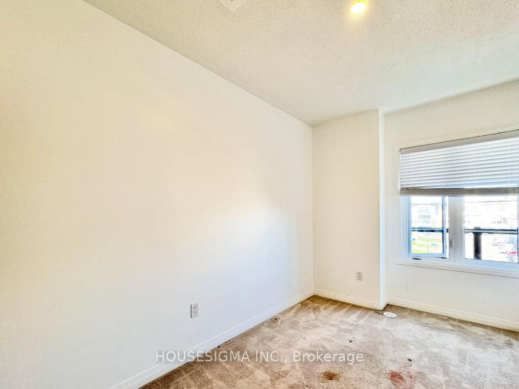 Photo 13 of 40 Clarington Boulevard, Clarington, Bowmanville — HOMEH