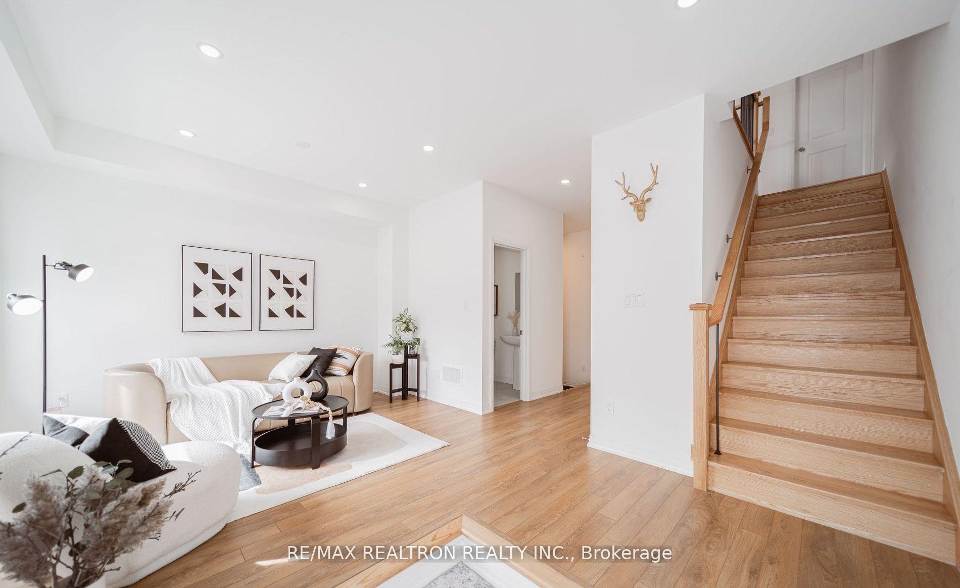Photo 4 of 58 Alan Francis Lane, Markham, Cachet — HOMEH