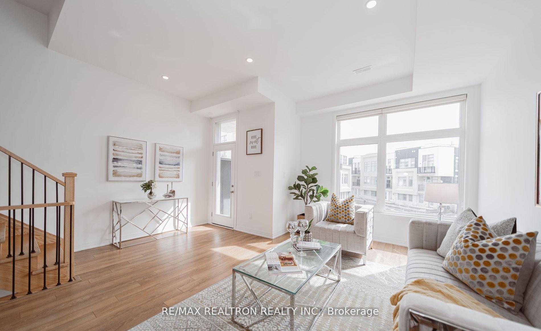 Photo 10 of 58 Alan Francis Lane, Markham, Cachet — HOMEH