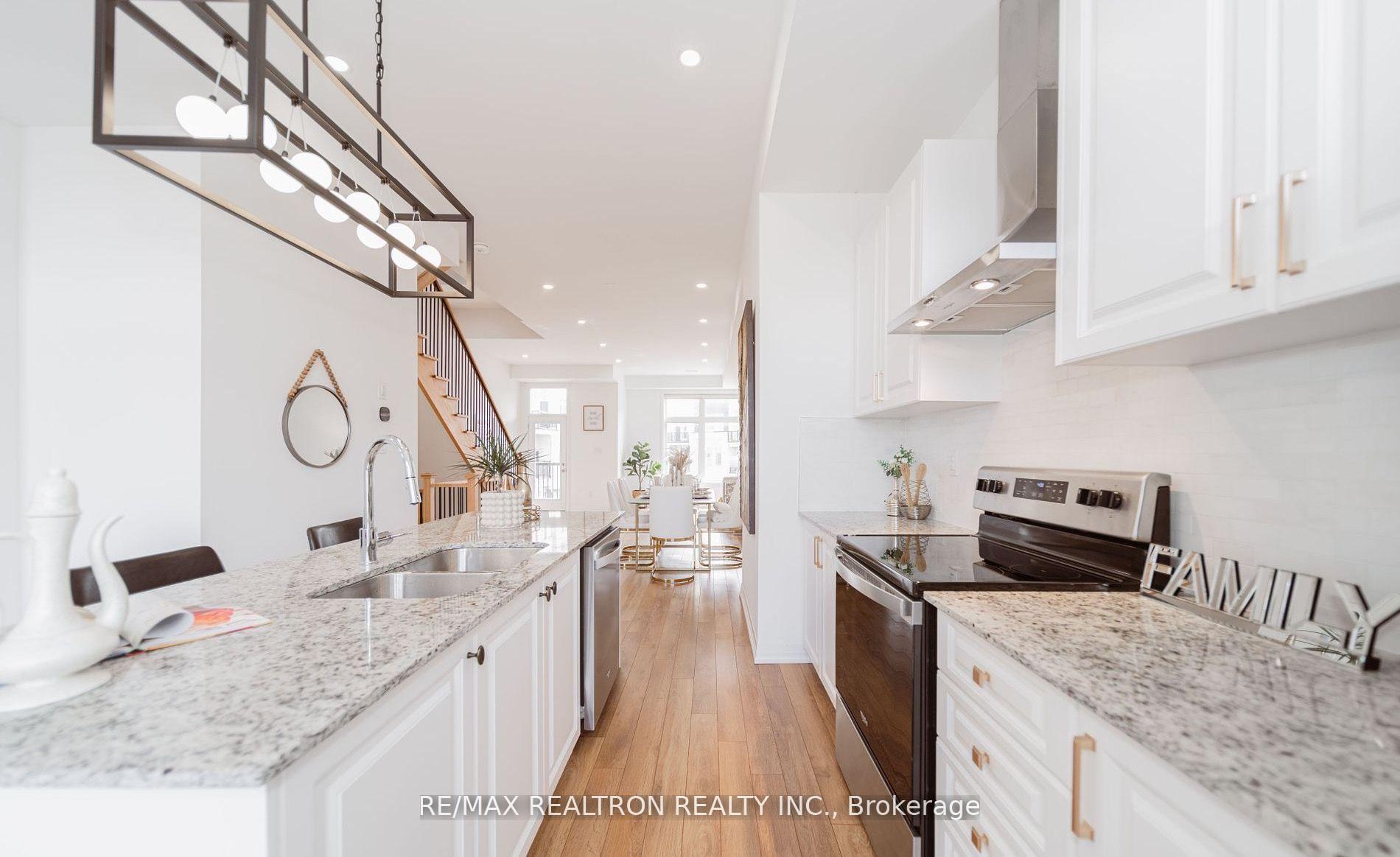 Photo 30 of 58 Alan Francis Lane, Markham, Cachet — HOMEH