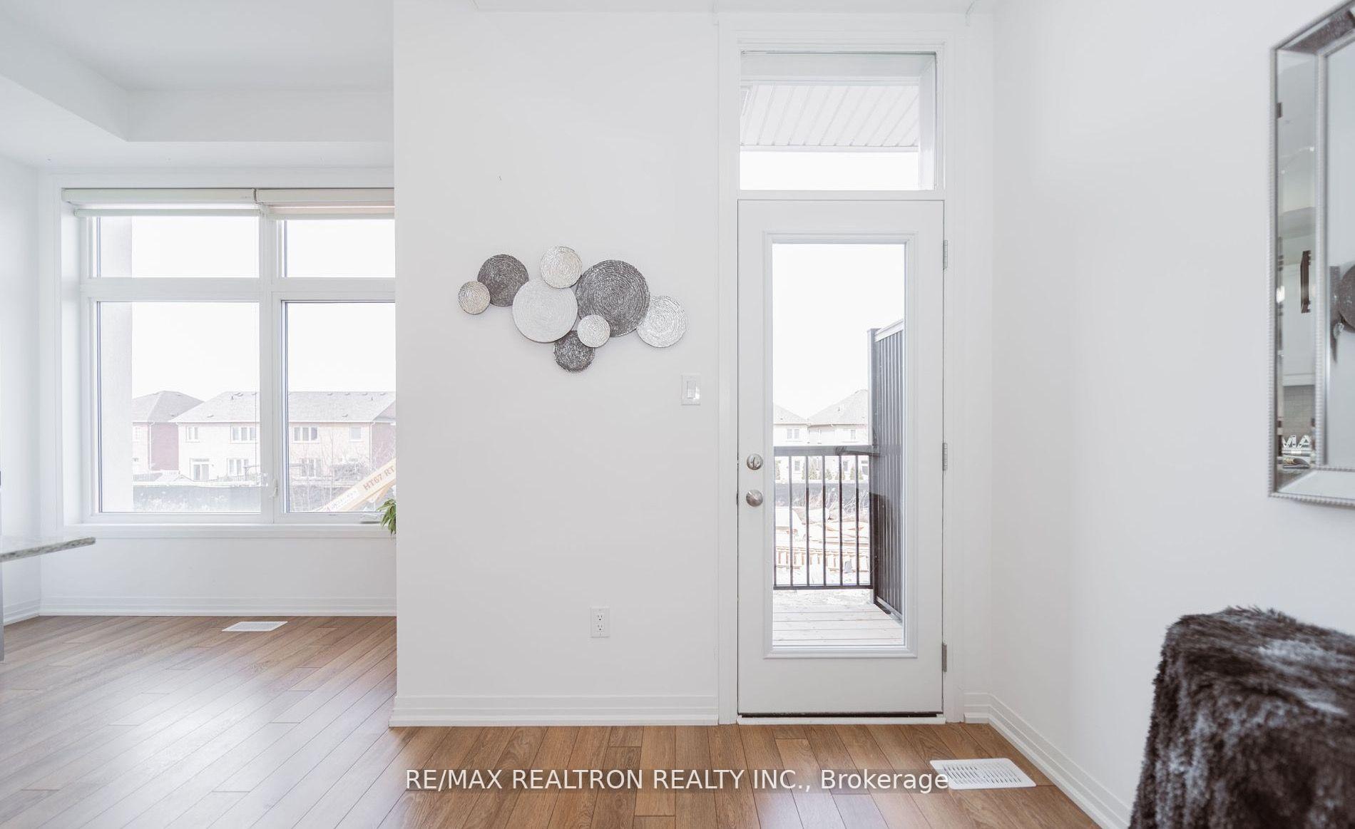 Photo 15 of 58 Alan Francis Lane, Markham, Cachet — HOMEH