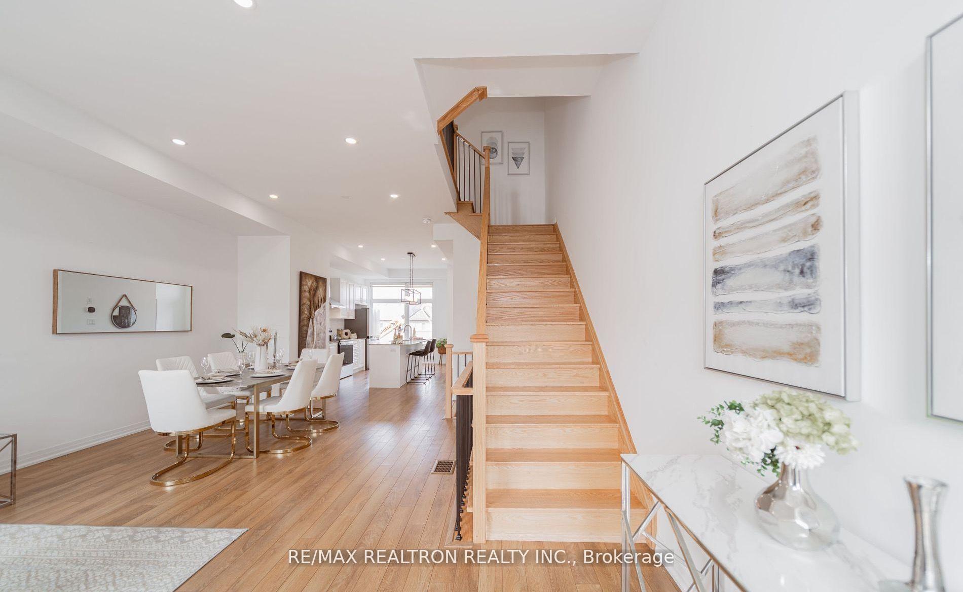 Photo 16 of 58 Alan Francis Lane, Markham, Cachet — HOMEH
