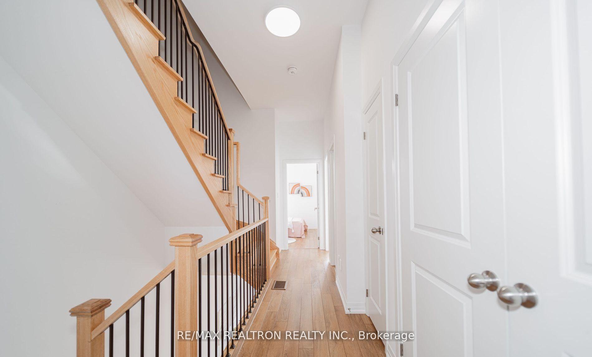 Photo 19 of 58 Alan Francis Lane, Markham, Cachet — HOMEH