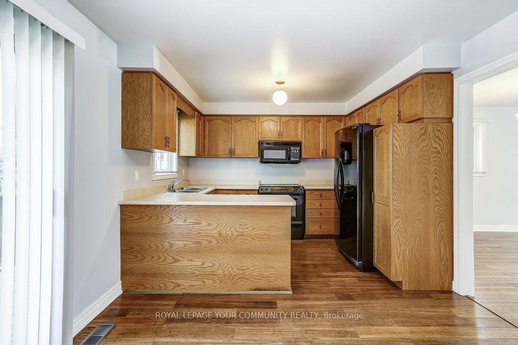 Photo 8 of 193 Ferndale Drive S, Barrie, Ardagh — HOMEH