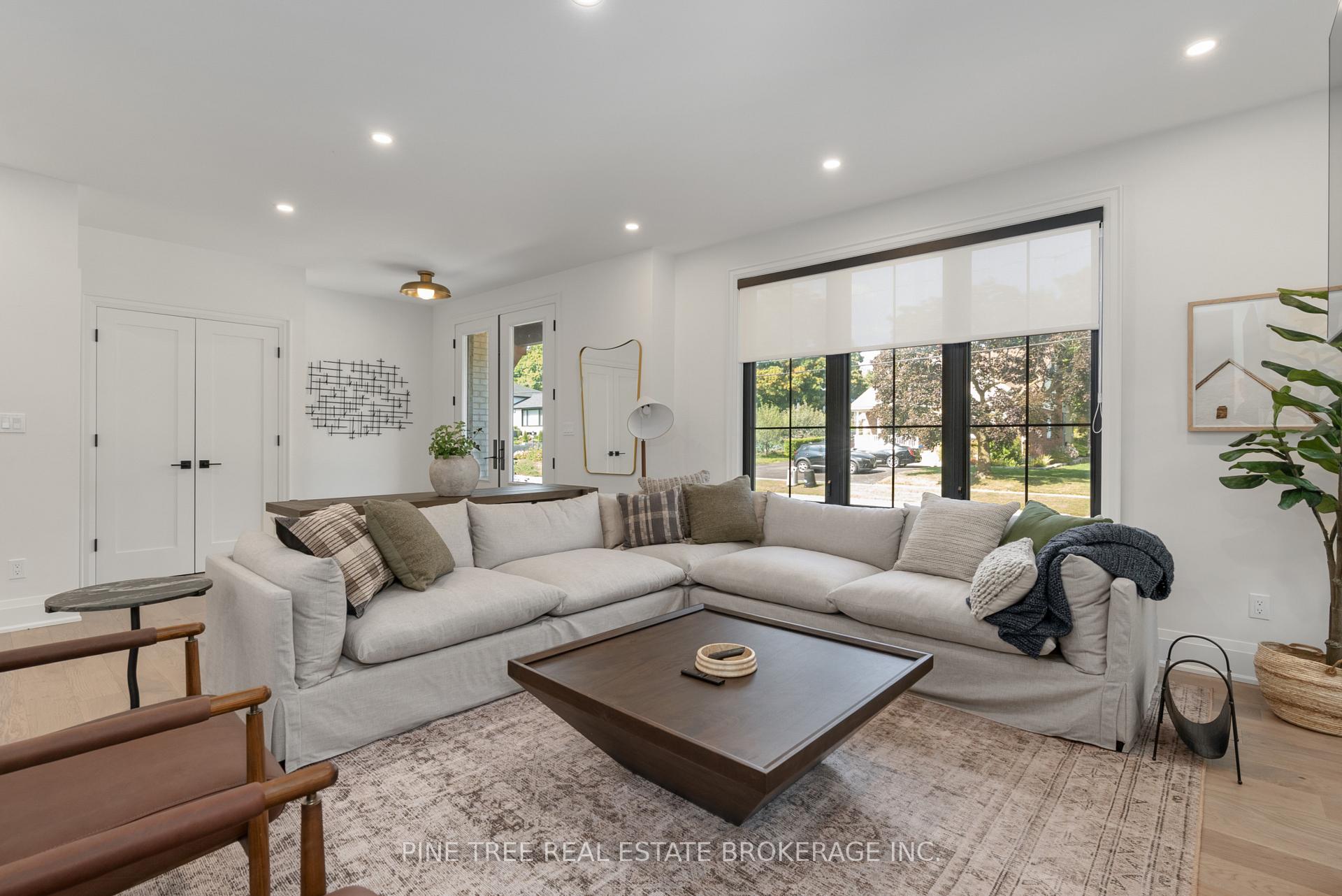 Photo 2 of 271 Codrington Street, Barrie, Codrington — HOMEH