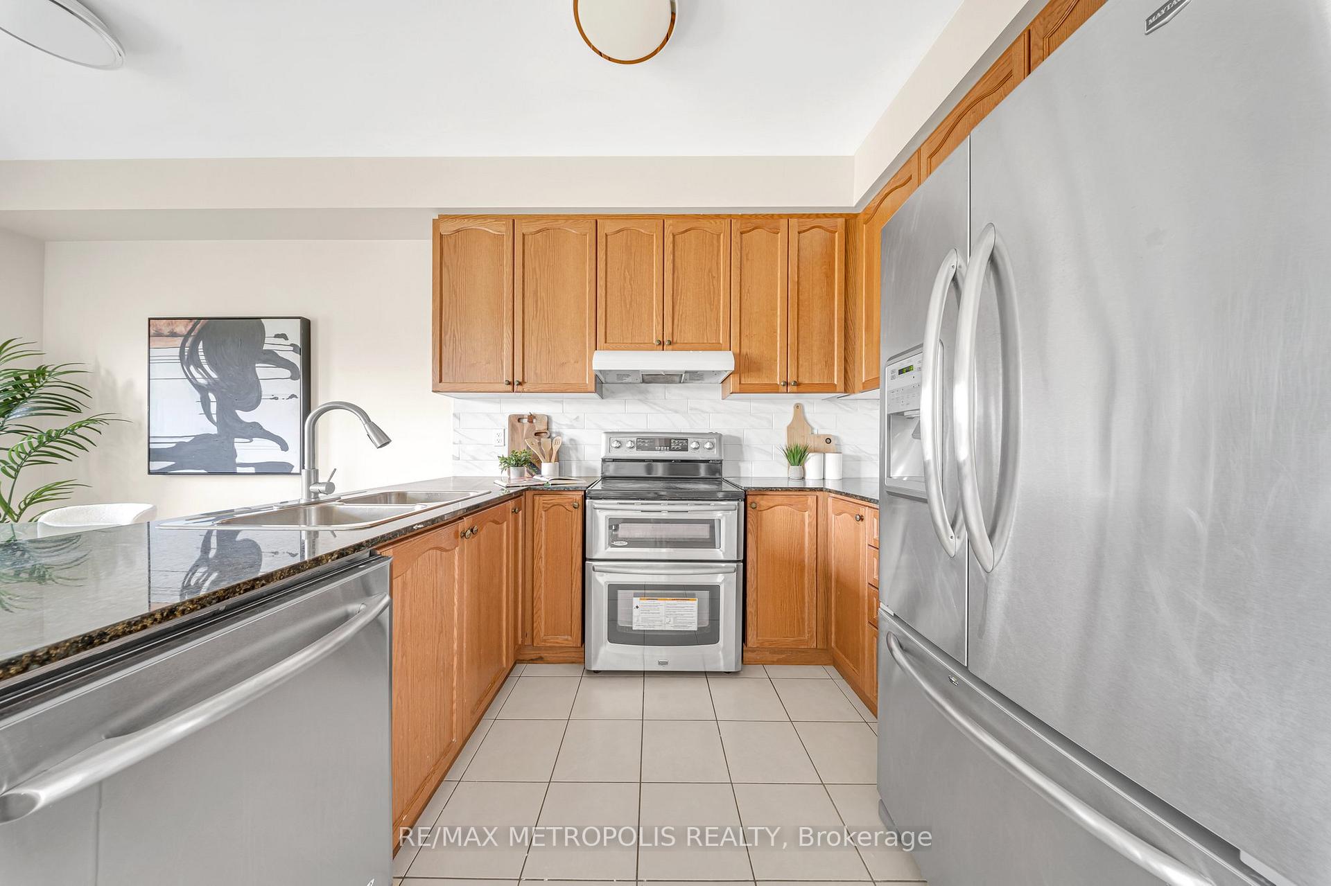 Photo 18 of 1773 Carousel Drive, Pickering, Duffin Heights — HOMEH