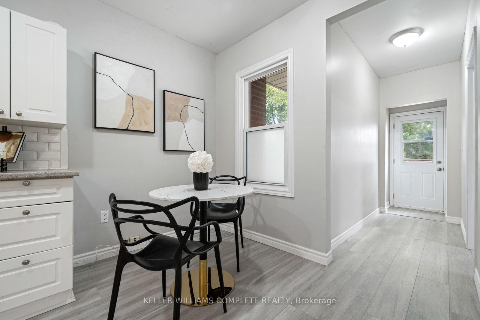 Photo 14 of 100 Park Row Street N, Hamilton, Crown Point — HOMEH