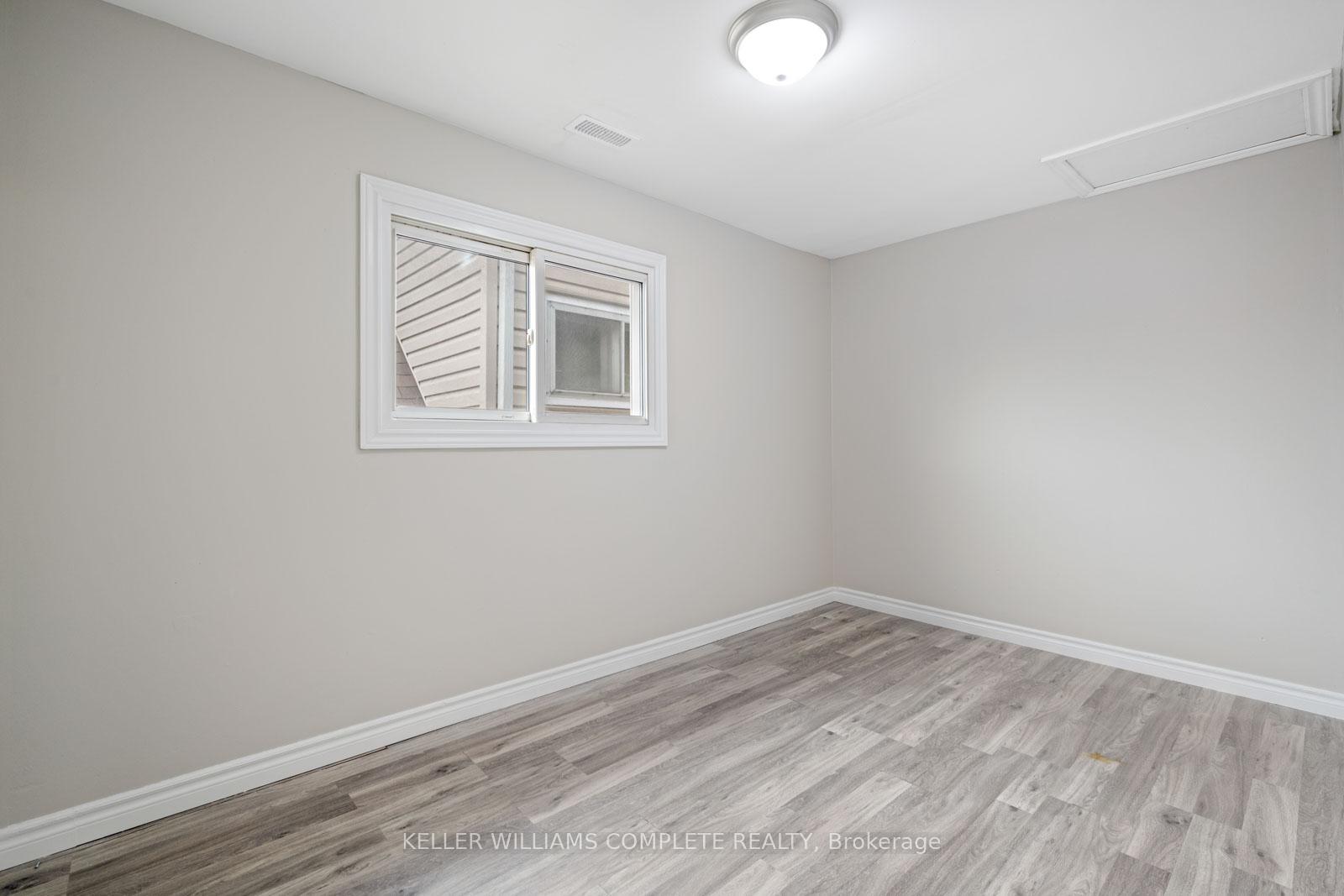 Photo 23 of 100 Park Row Street N, Hamilton, Crown Point — HOMEH
