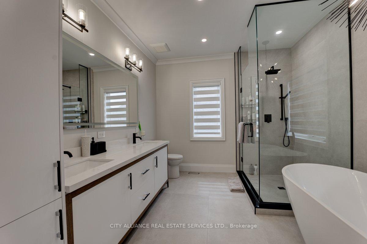 Photo 24 of 9 Boone Crescent, Vaughan, Kleinburg — HOMEH