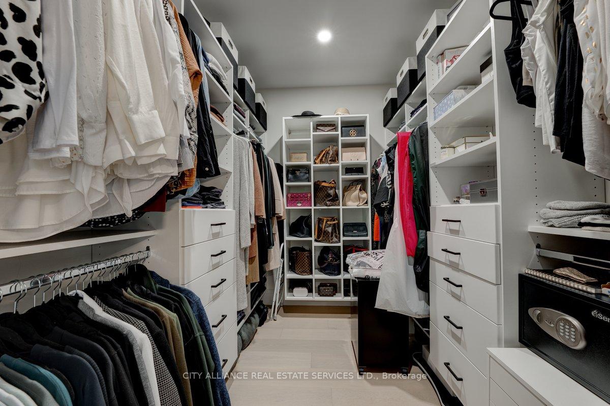Photo 26 of 9 Boone Crescent, Vaughan, Kleinburg — HOMEH
