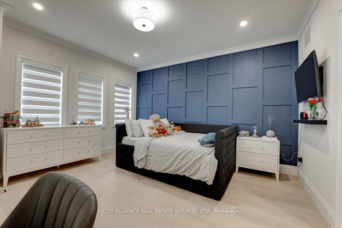 Photo 30 of 9 Boone Crescent, Vaughan, Kleinburg — HOMEH