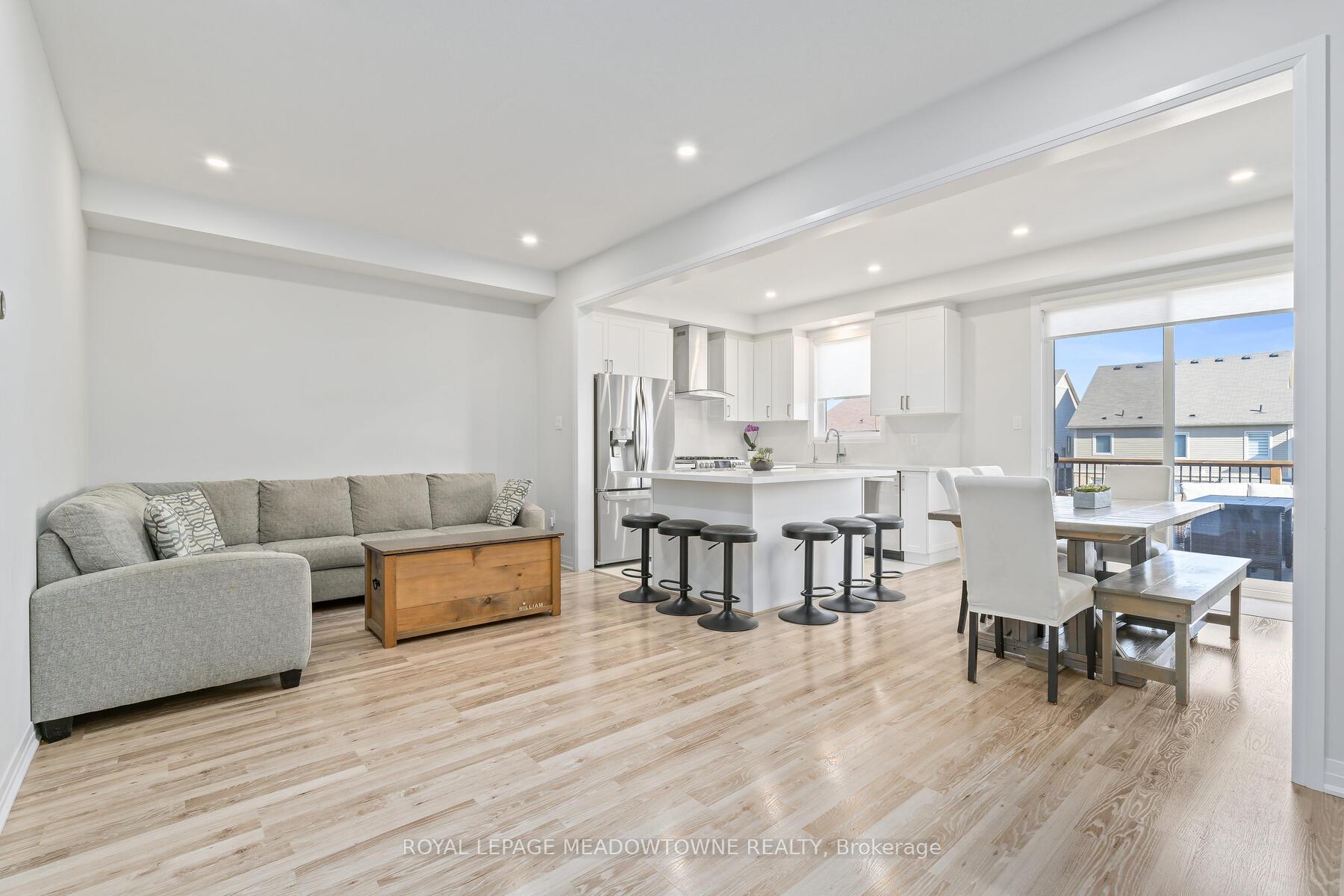 Photo 7 of 29 Donnan Drive, New Tecumseth, Tottenham — HOMEH