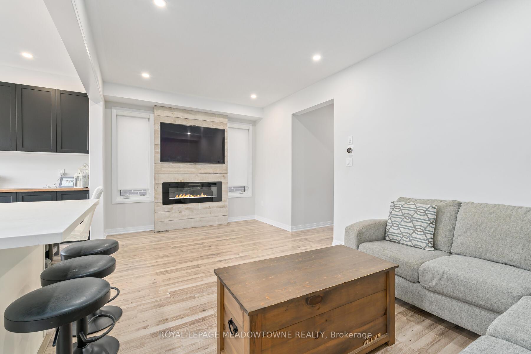 Photo 8 of 29 Donnan Drive, New Tecumseth, Tottenham — HOMEH