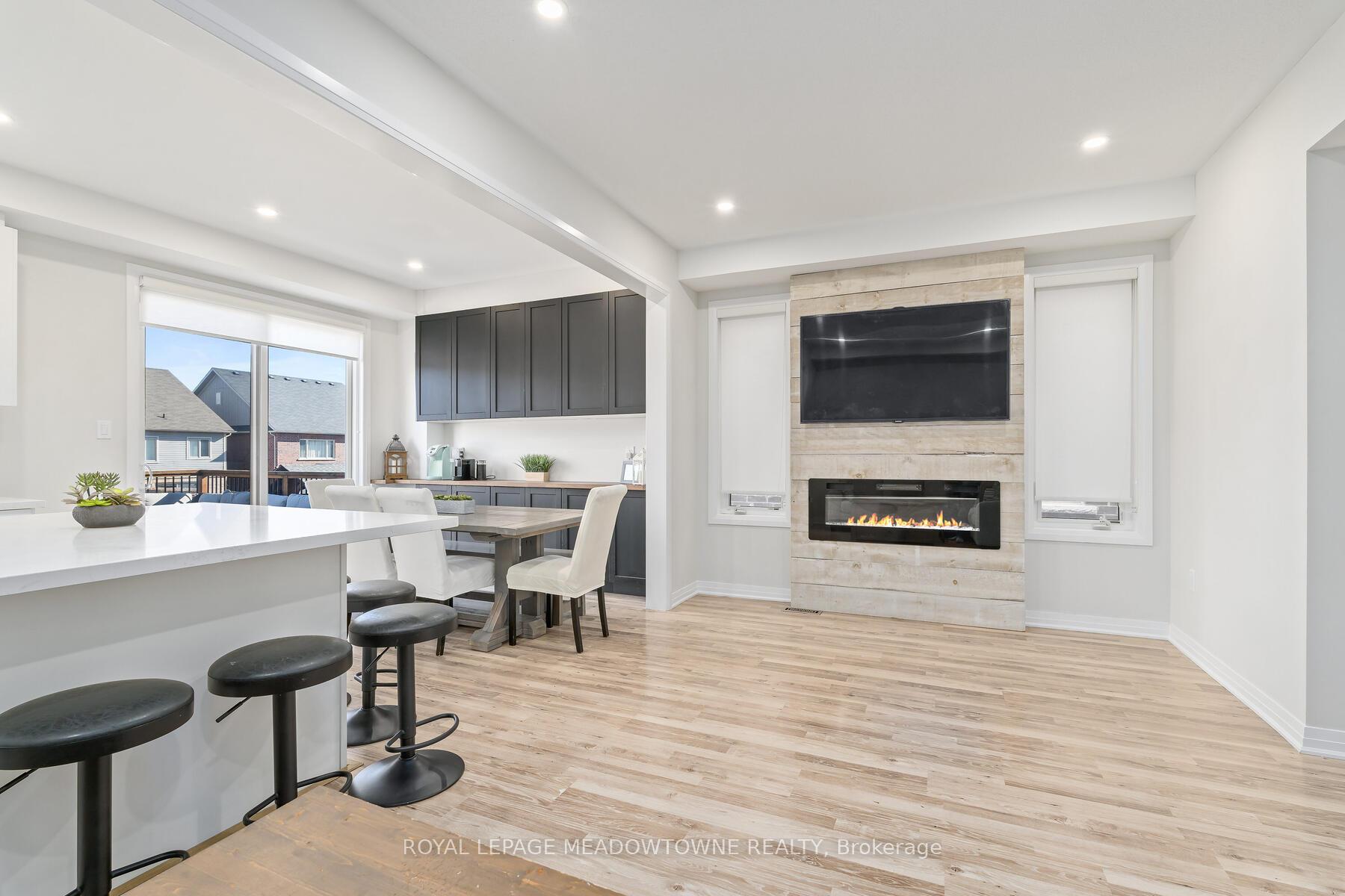 Photo 6 of 29 Donnan Drive, New Tecumseth, Tottenham — HOMEH