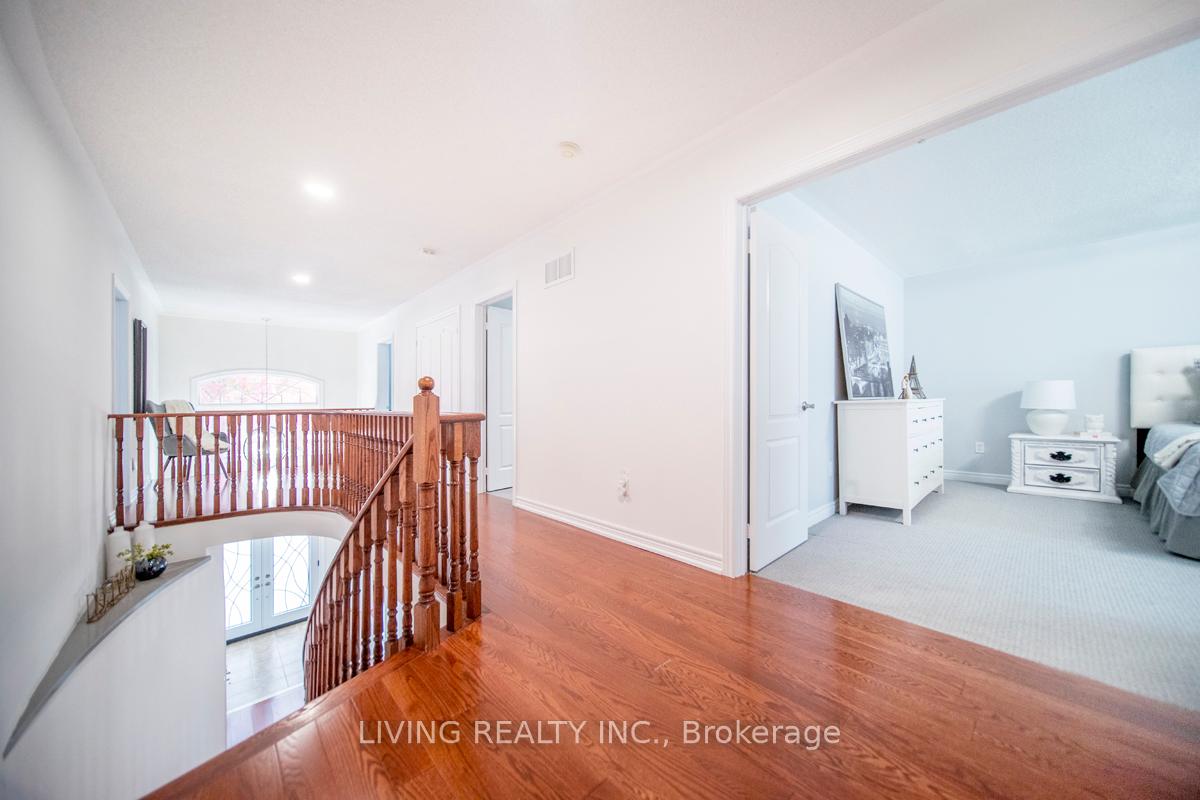 Photo 9 of 21 Haywood Drive, Markham, Victoria Manor-Jennings Gate — HOMEH