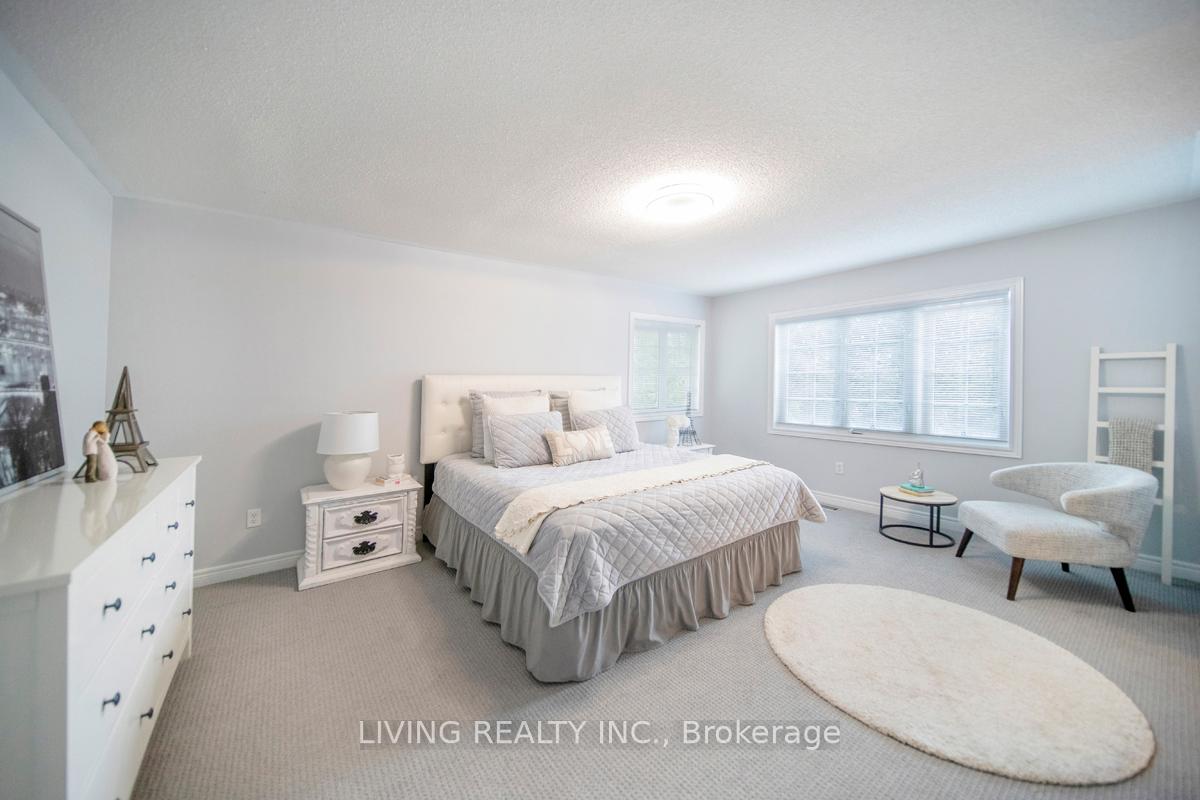 Photo 16 of 21 Haywood Drive, Markham, Victoria Manor-Jennings Gate — HOMEH