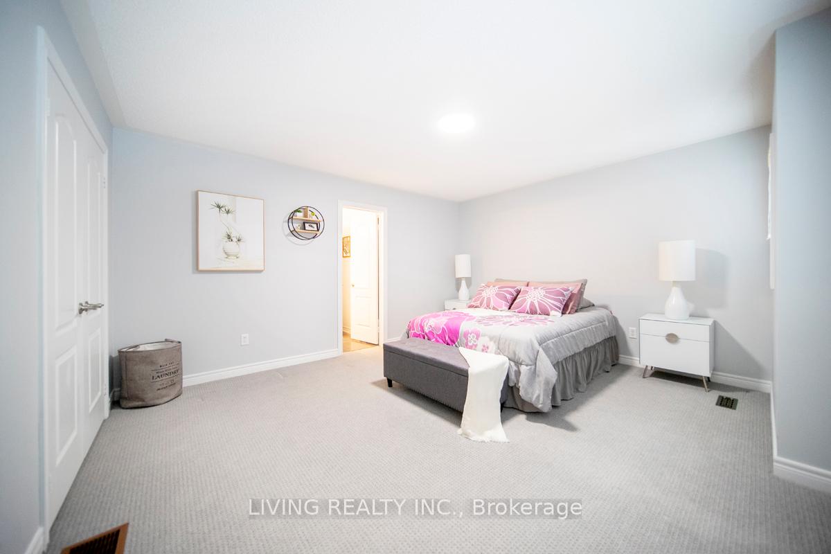 Photo 23 of 21 Haywood Drive, Markham, Victoria Manor-Jennings Gate — HOMEH