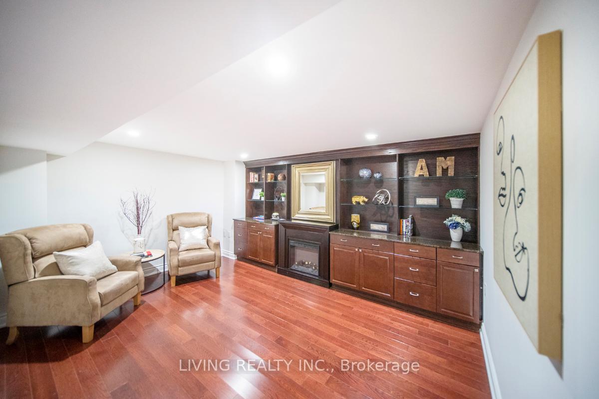 Photo 28 of 21 Haywood Drive, Markham, Victoria Manor-Jennings Gate — HOMEH
