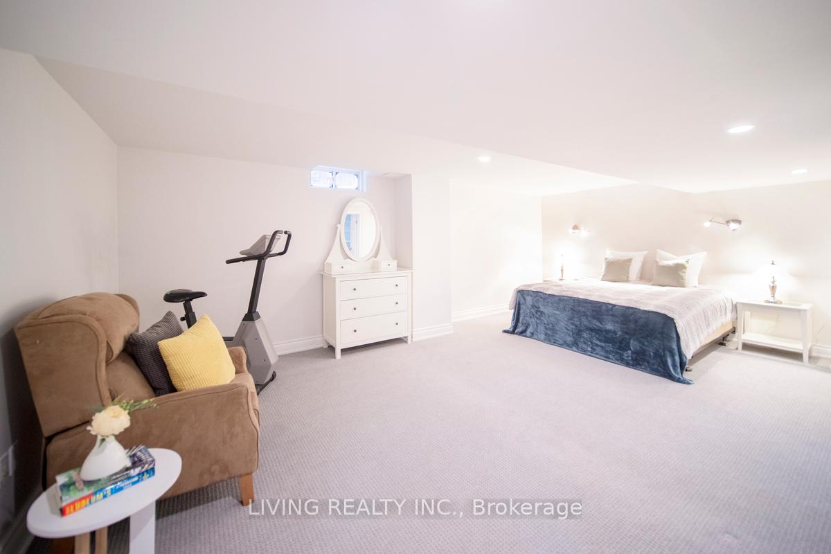 Photo 31 of 21 Haywood Drive, Markham, Victoria Manor-Jennings Gate — HOMEH