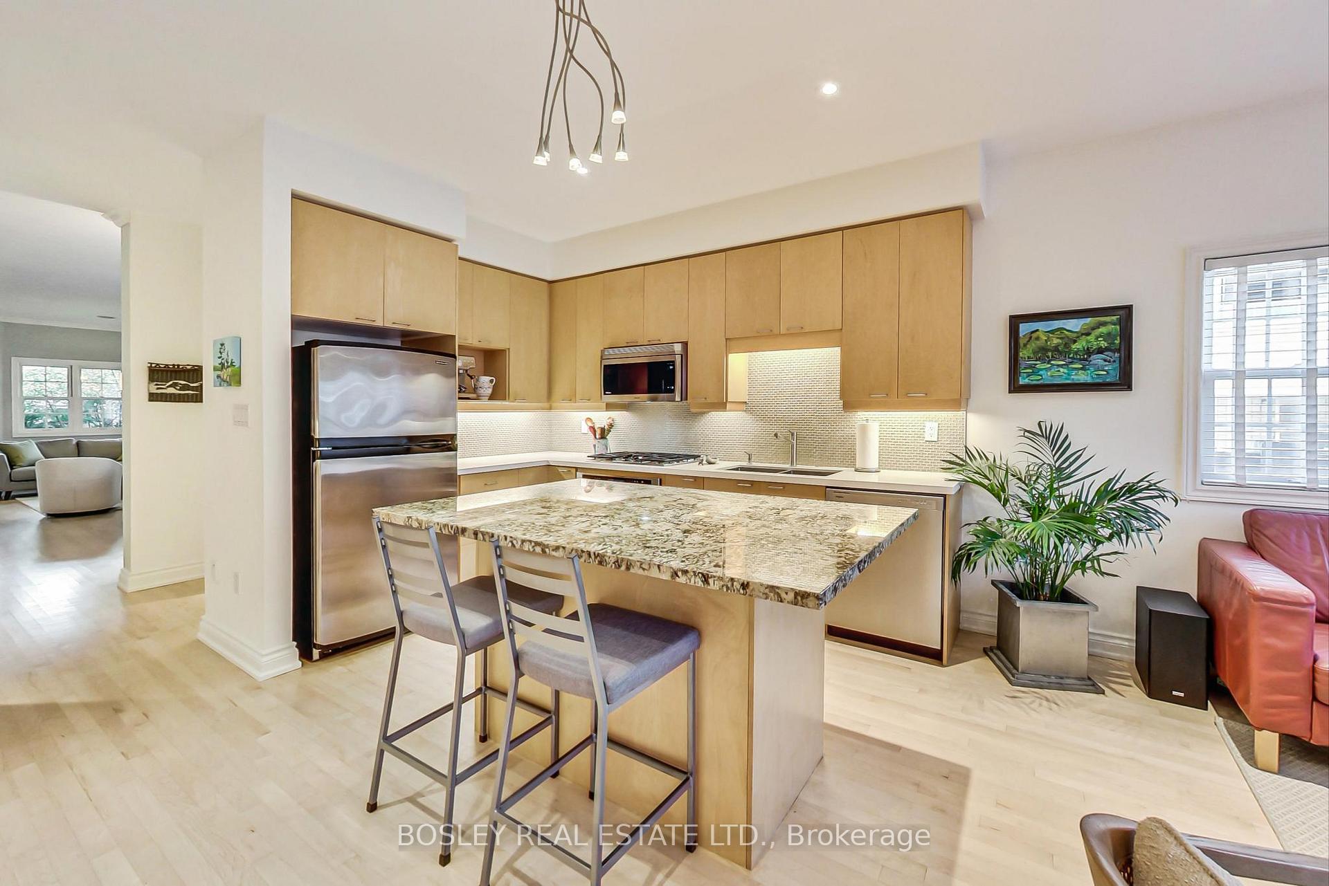 Photo 8 of 113 Winners Circle, Toronto, The Beaches — HOMEH